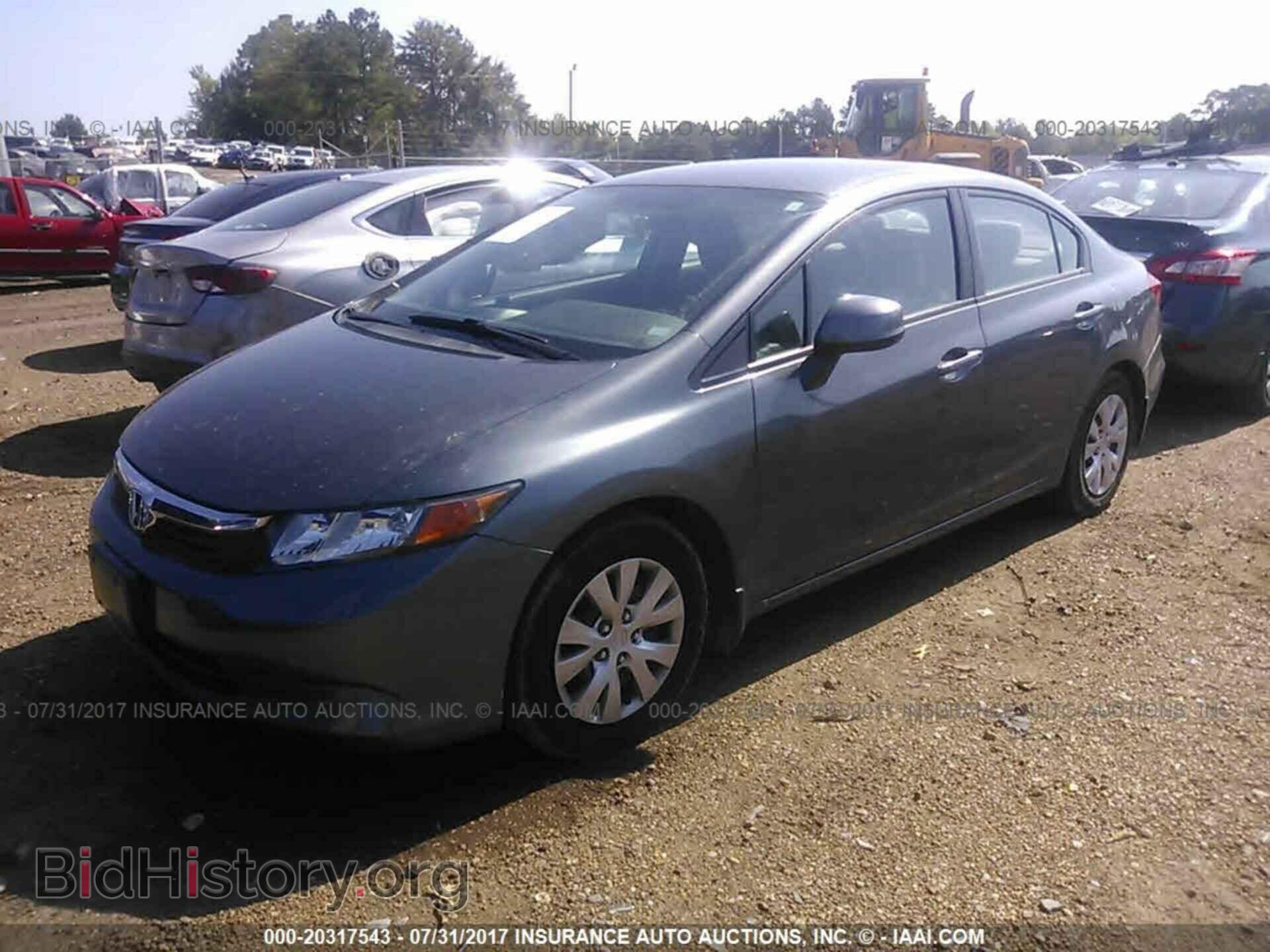 2012 Honda Civic - VIN: 2HGFB2F50CH324943 - Photo 2