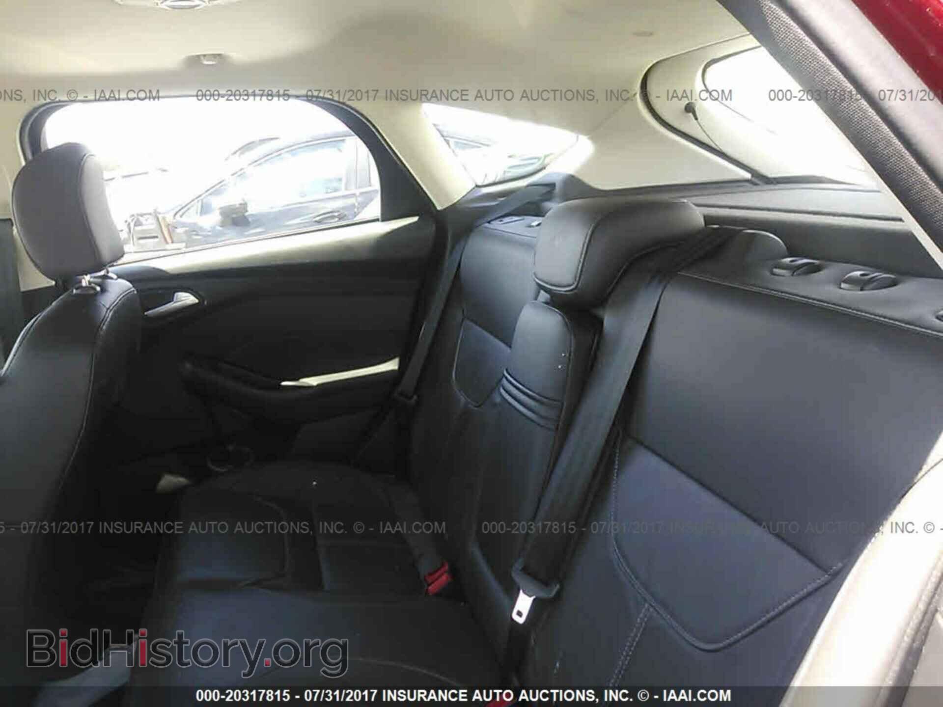 2016 Ford Focus - VIN: 1FADP3K22GL233809 - Photo 8