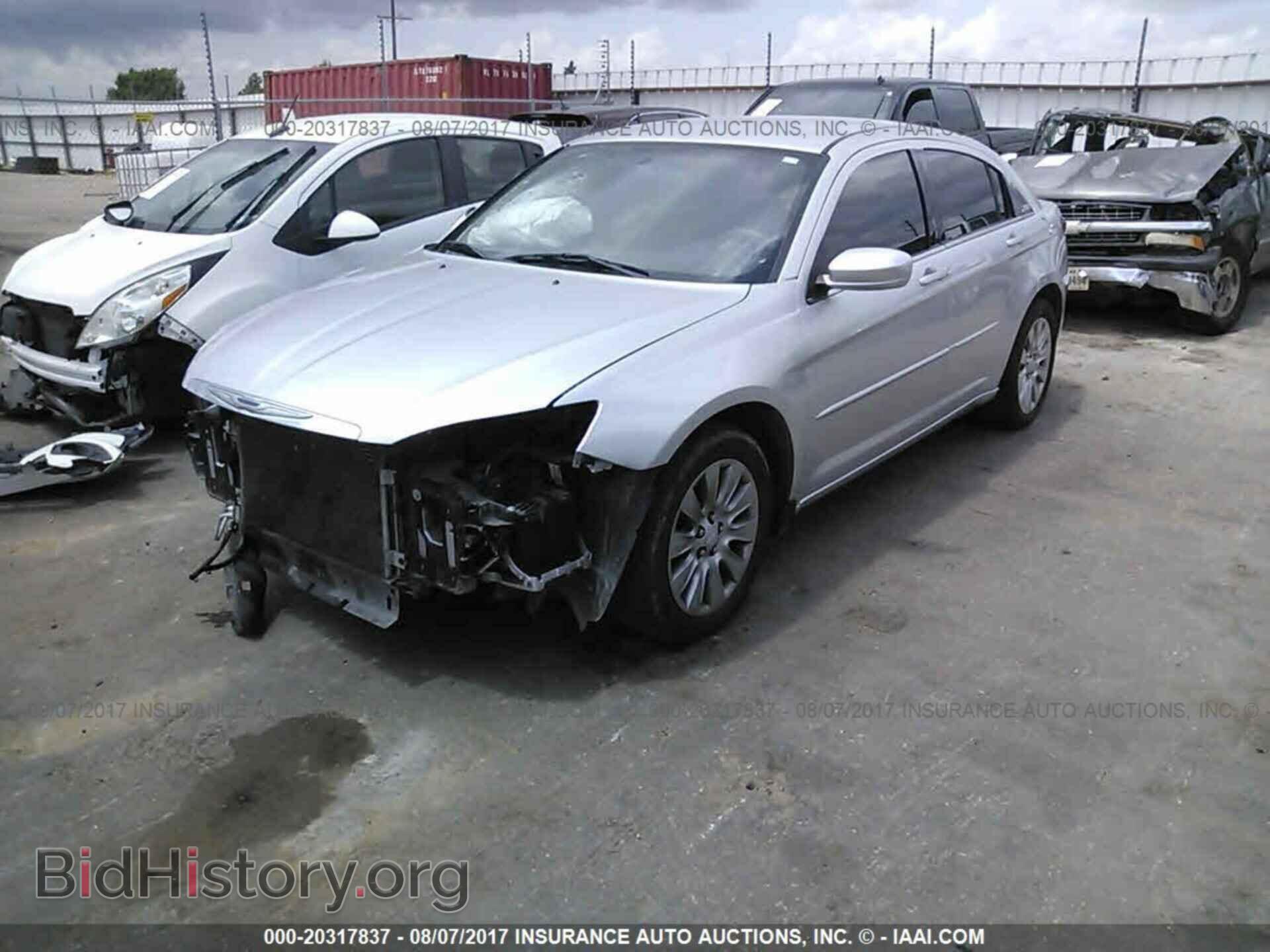 2012 Chrysler 200 - VIN: 1C3CCBAB7CN248435 - Photo 2