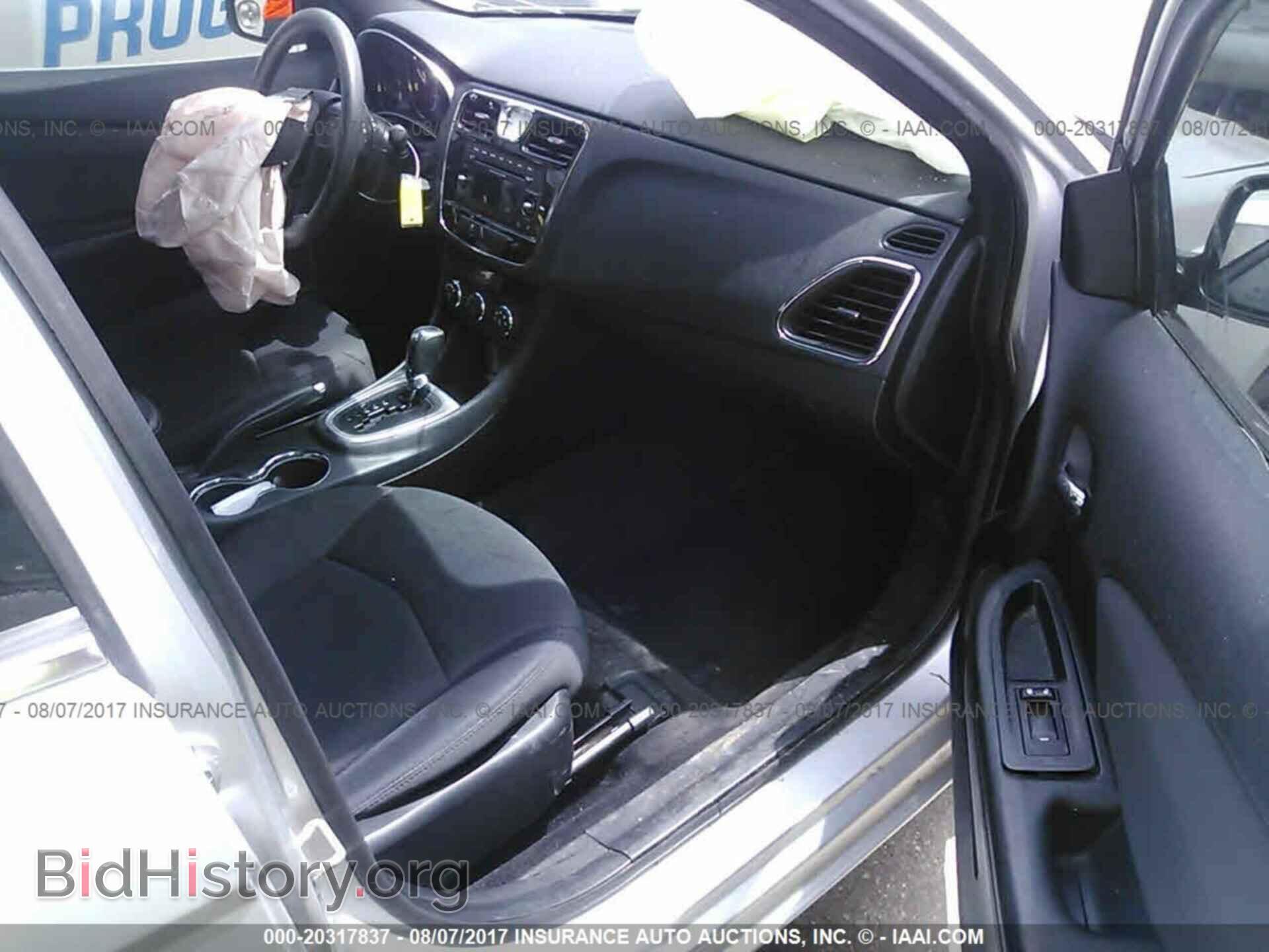 2012 Chrysler 200 - VIN: 1C3CCBAB7CN248435 - Photo 5