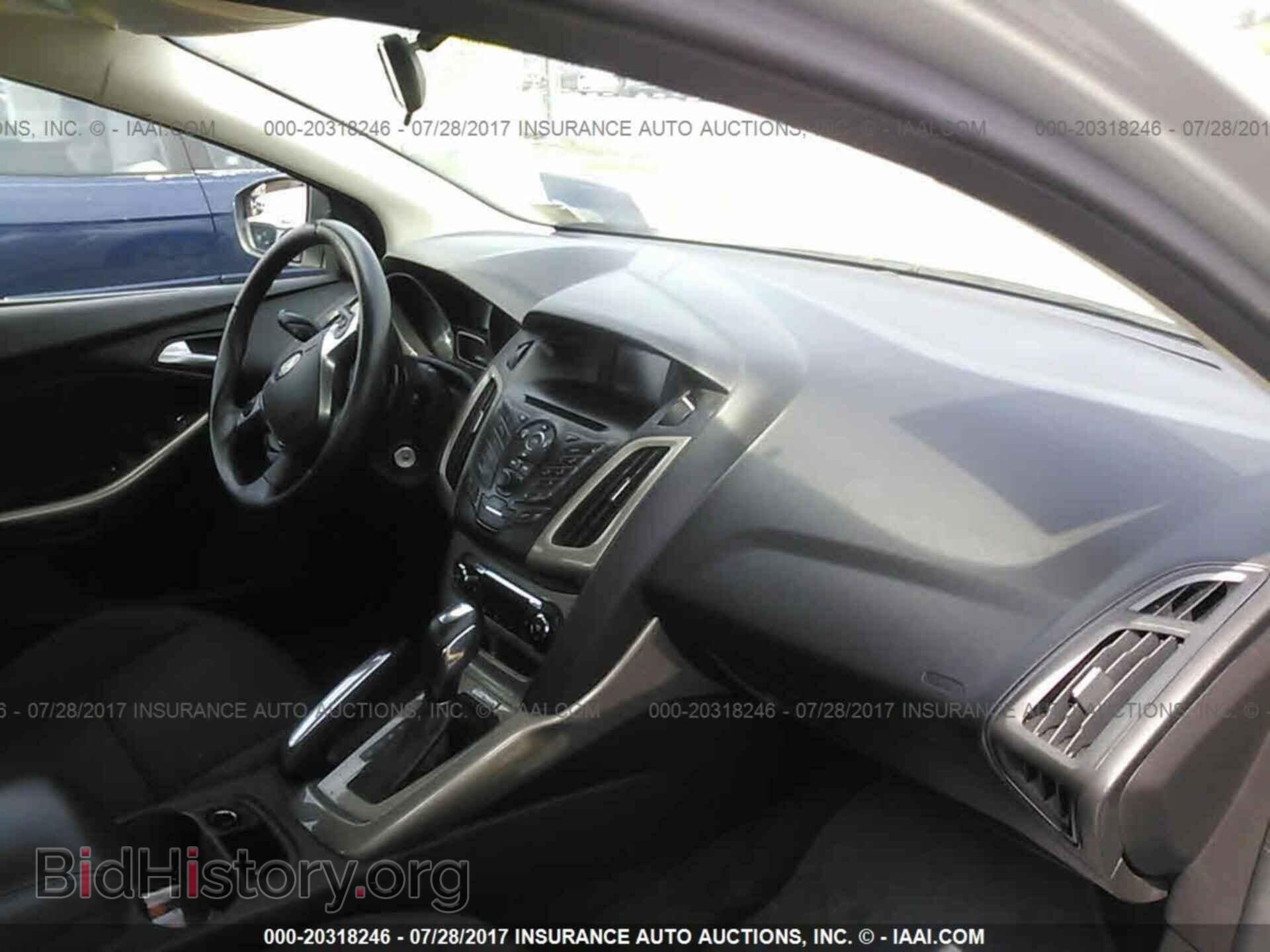 2012 Ford Focus - VIN: 1FAHP3H24CL316659 - Photo 5