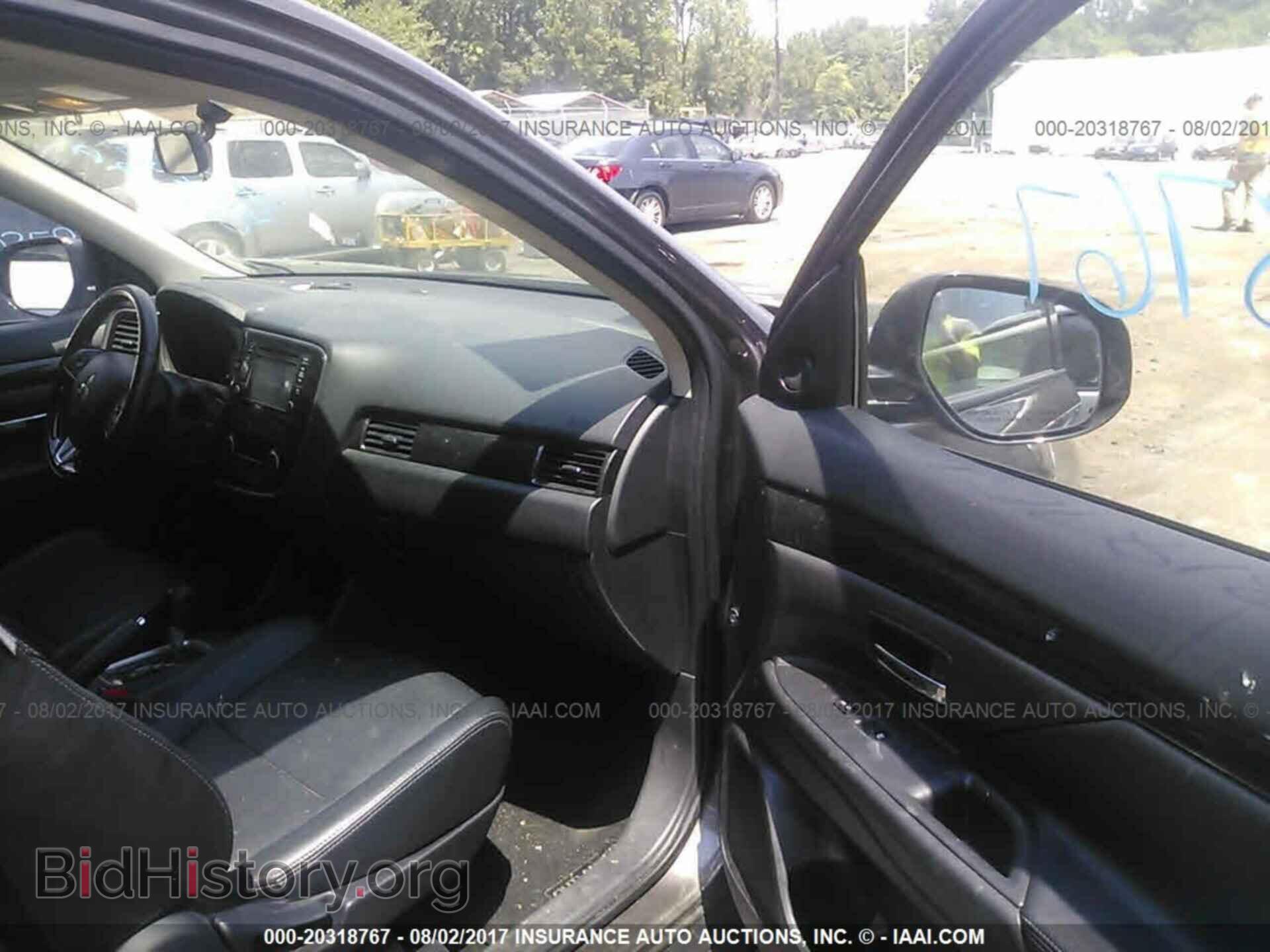 2016 Mitsubishi Outlander - VIN: JA4AD3A35GZ024815 - Фото 5
