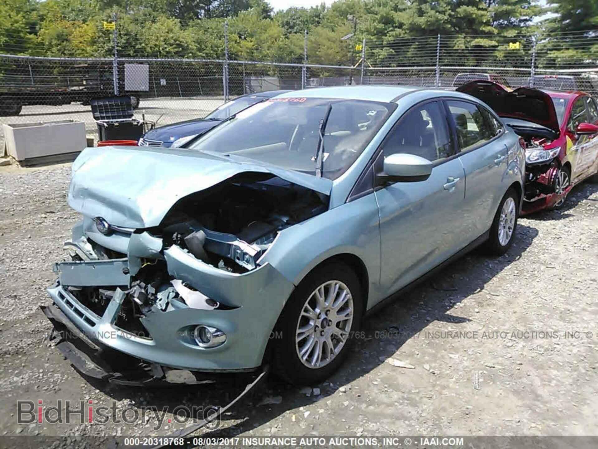 2012 Ford Focus - VIN: 1FAHP3F23CL178437 - Photo 2