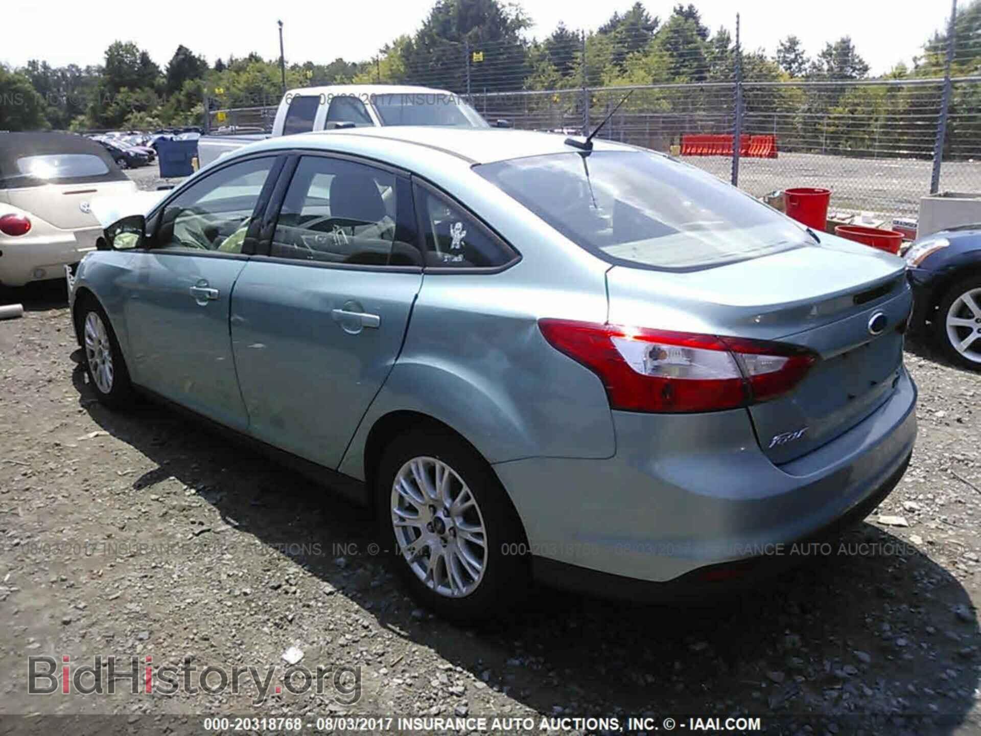 2012 Ford Focus - VIN: 1FAHP3F23CL178437 - Photo 3