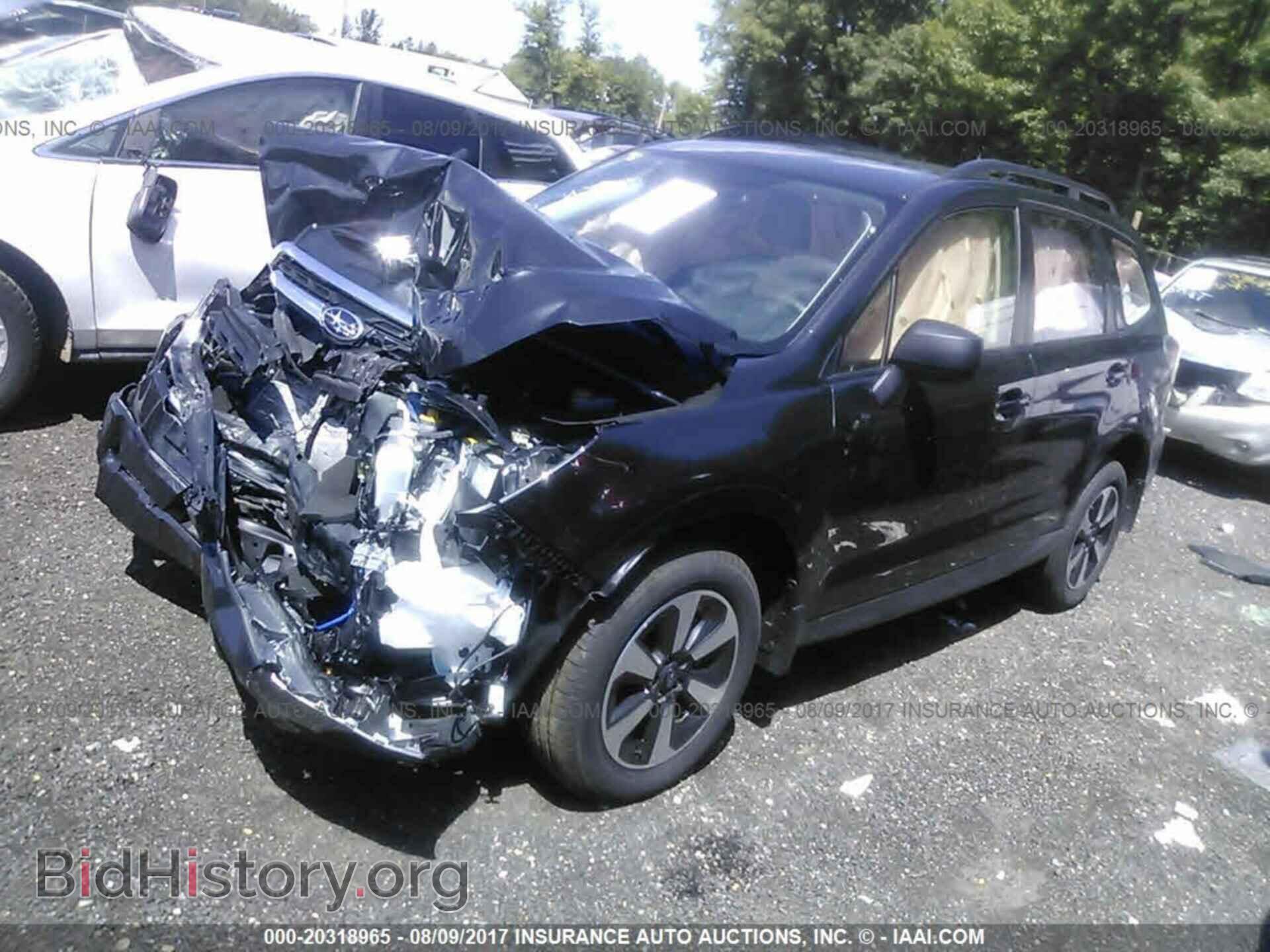 2017 Subaru Forester - VIN: JF2SJABC4HH404470 - Фото 2