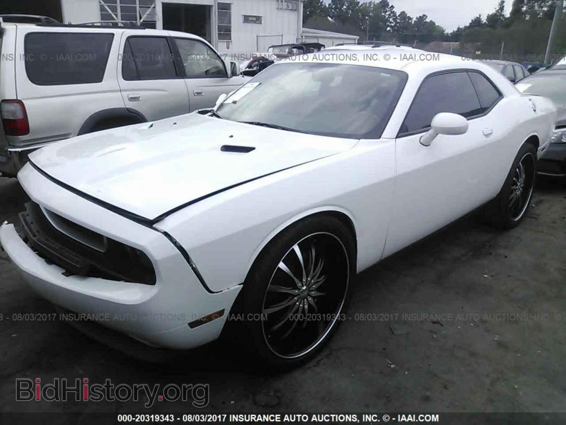 2013 Dodge Challenger - VIN: 2C3CDYAG9DH662743 - Photo 2