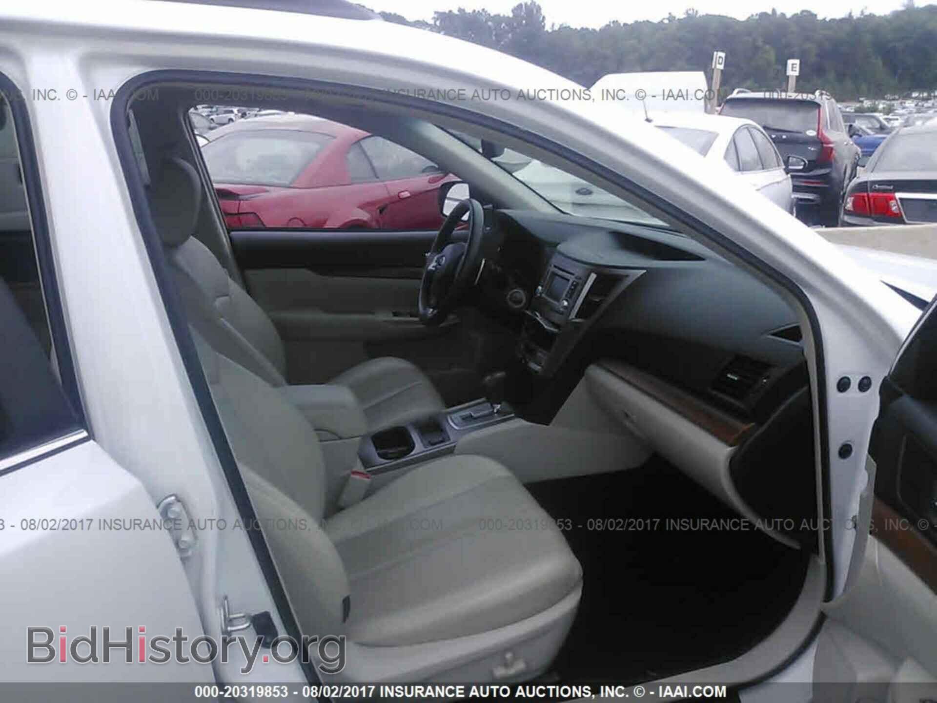 2014 Subaru Outback - VIN: 4S4BRCLC5E3328196 - Фото 5