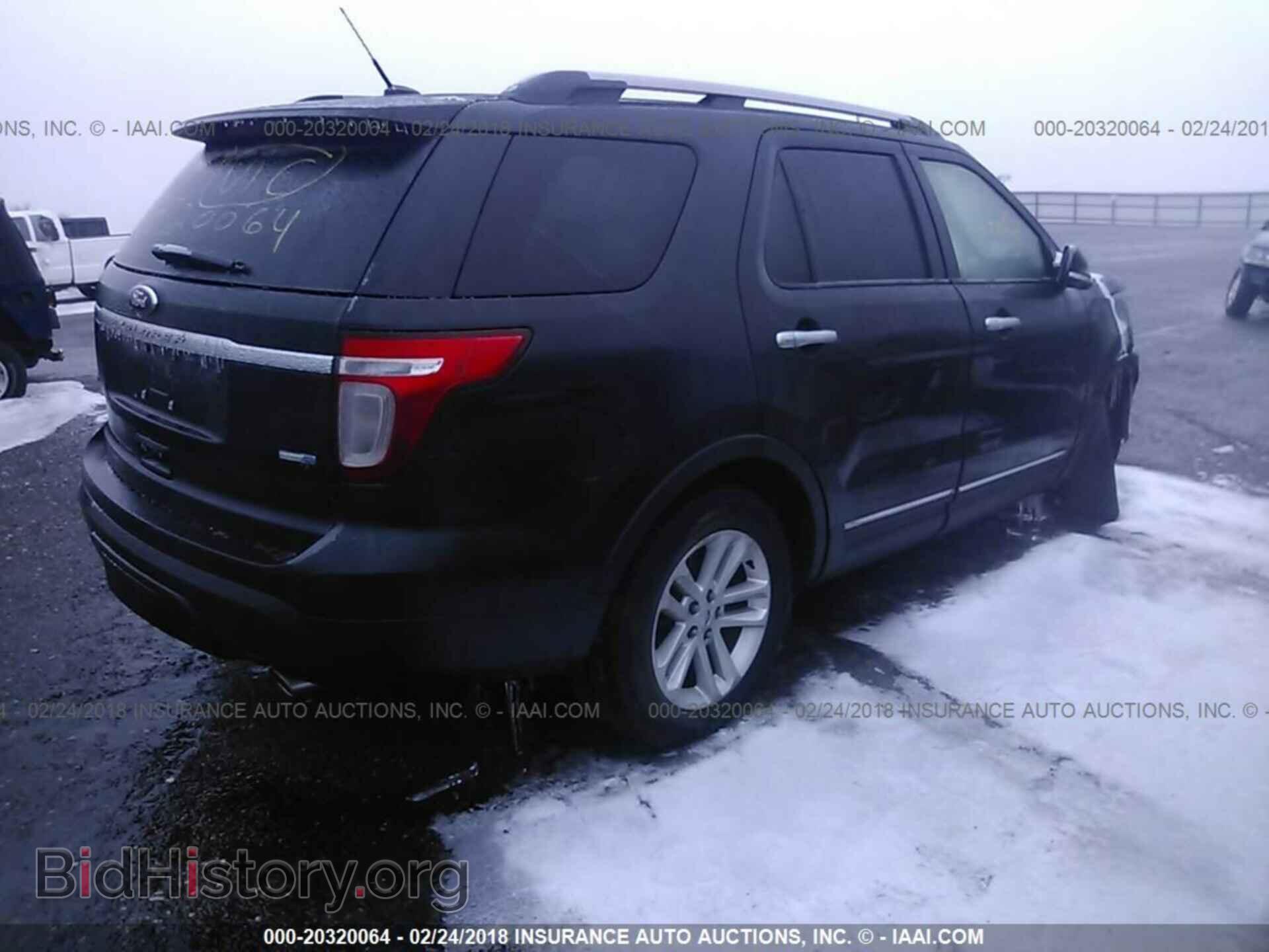 2014 Ford Explorer - VIN: 1FM5K8D83EGB24630 - Photo 4