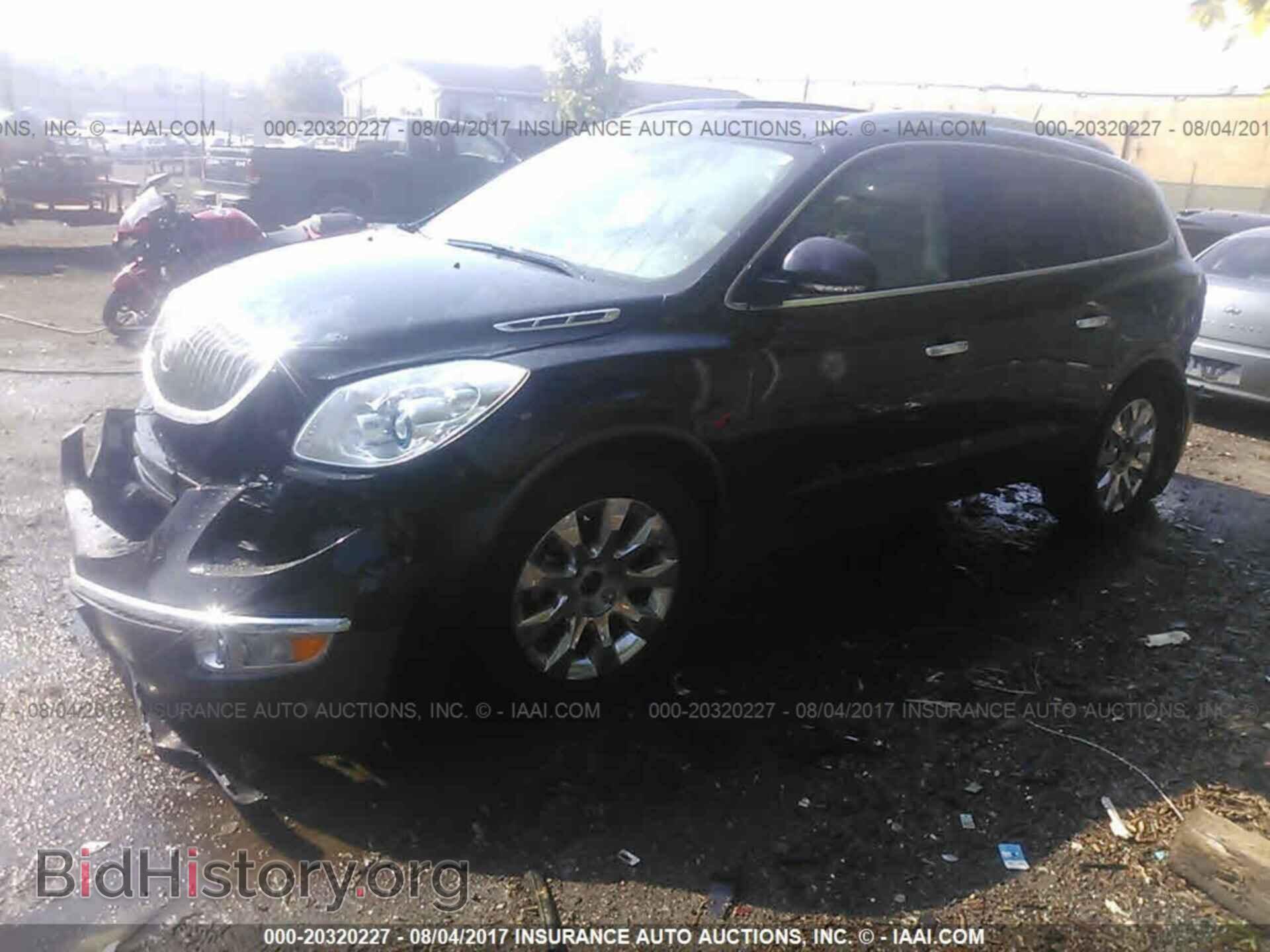 2011 Buick Enclave - VIN: 5GAKVCED2BJ322161 - Фото 2