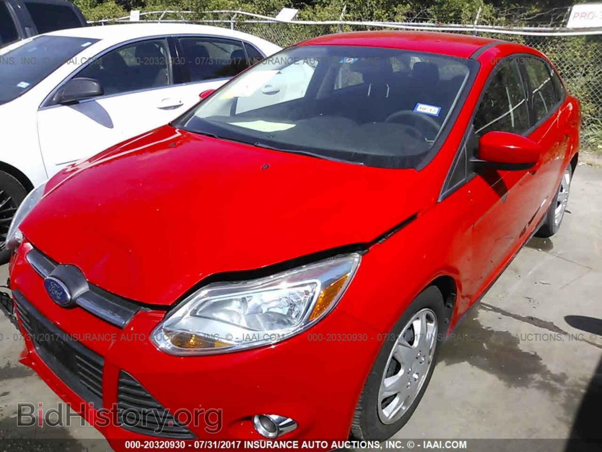 2012 Ford Focus - VIN: 1FAHP3F21CL146599 - Photo 2