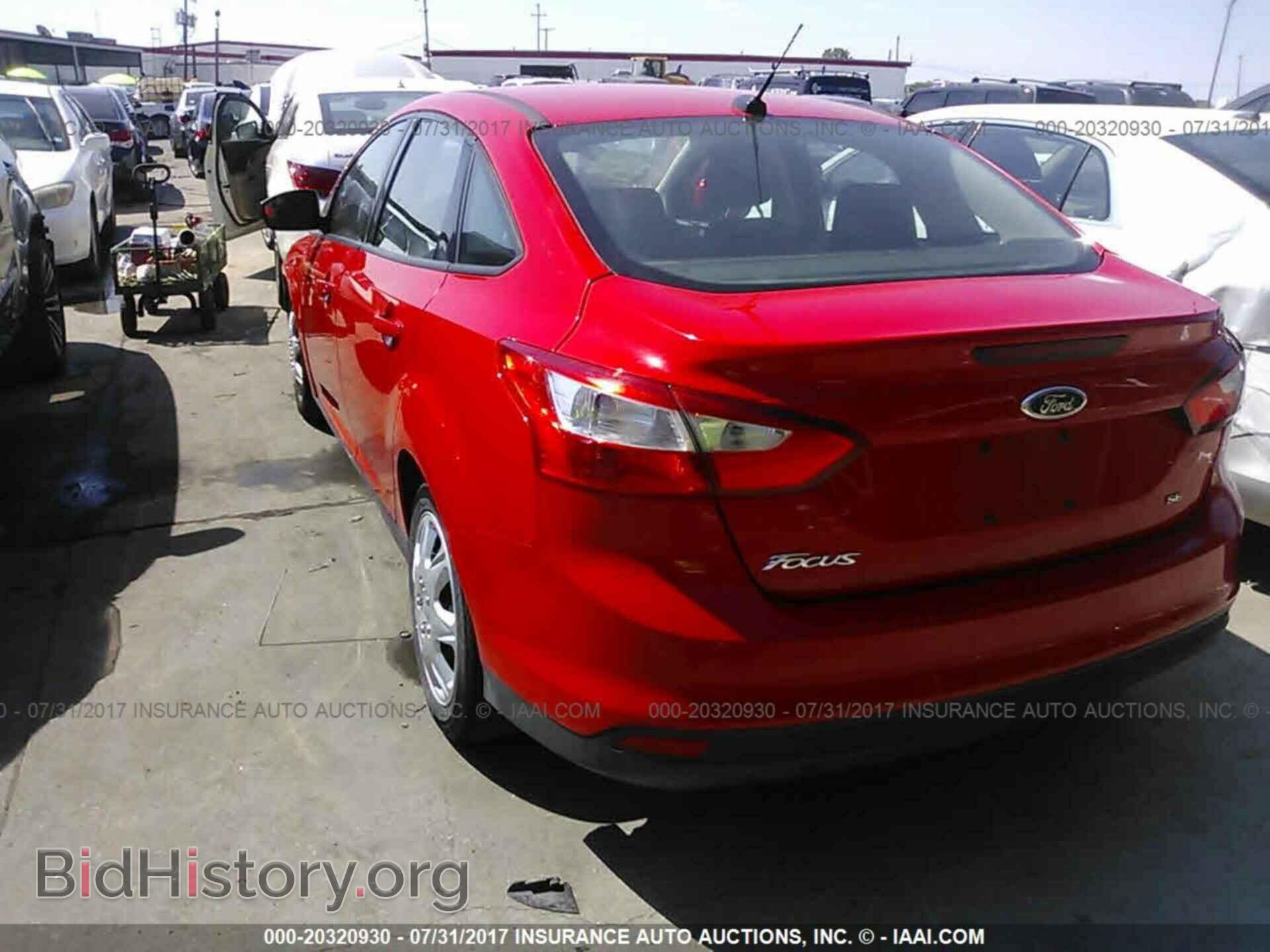2012 Ford Focus - VIN: 1FAHP3F21CL146599 - Photo 3