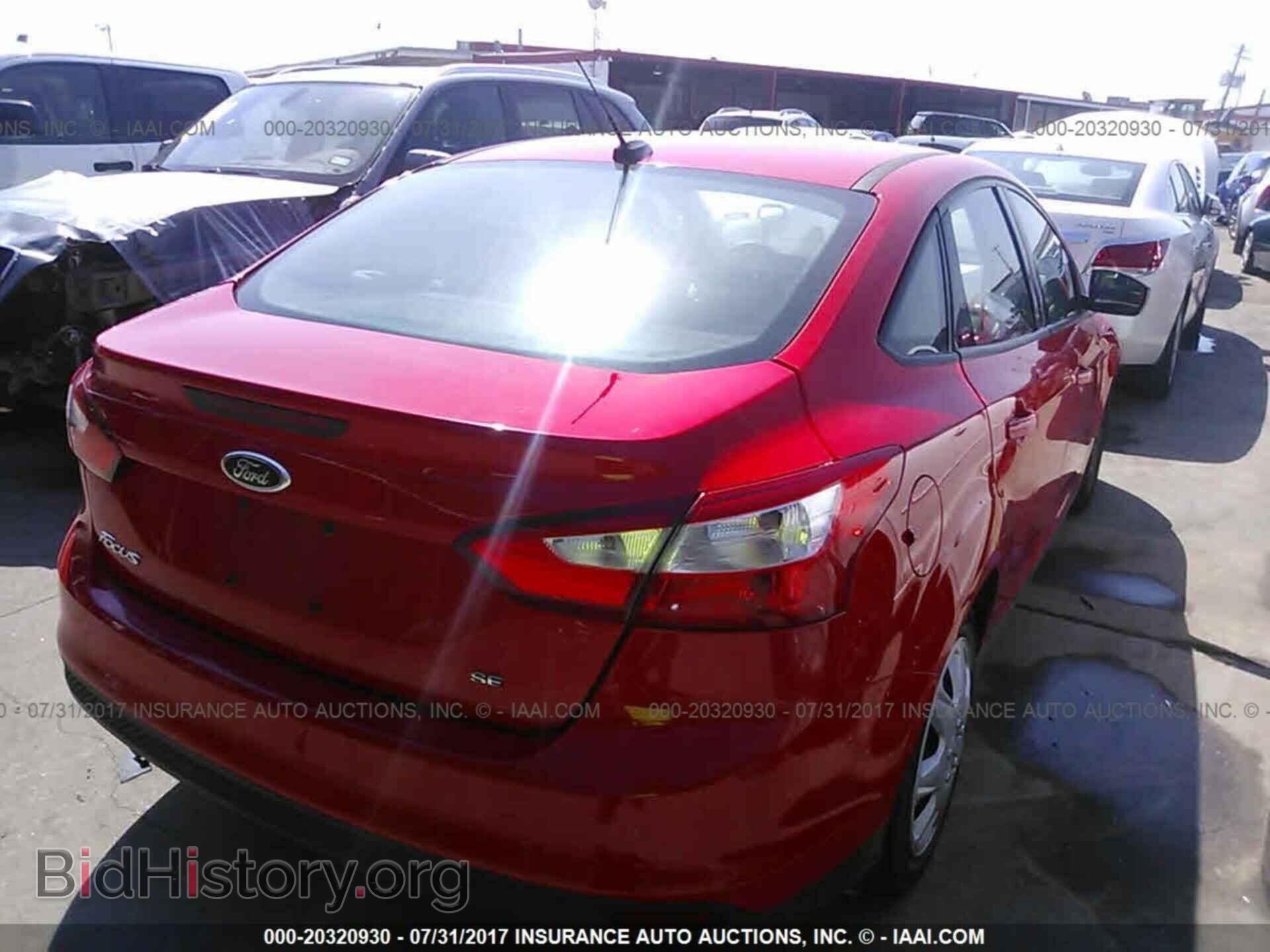 2012 Ford Focus - VIN: 1FAHP3F21CL146599 - Photo 4