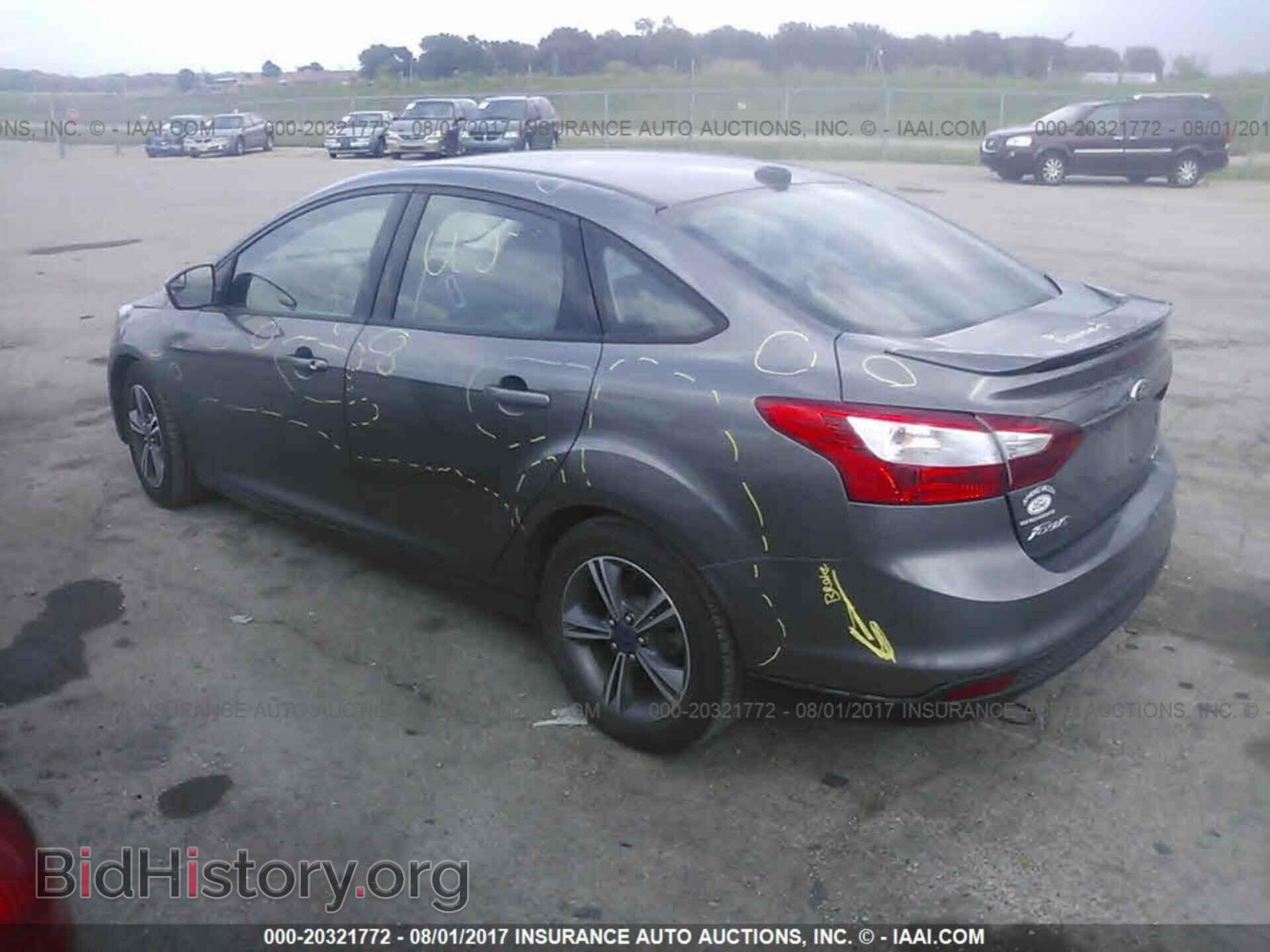2014 Ford Focus - VIN: 1FADP3F23EL222793 - Photo 3