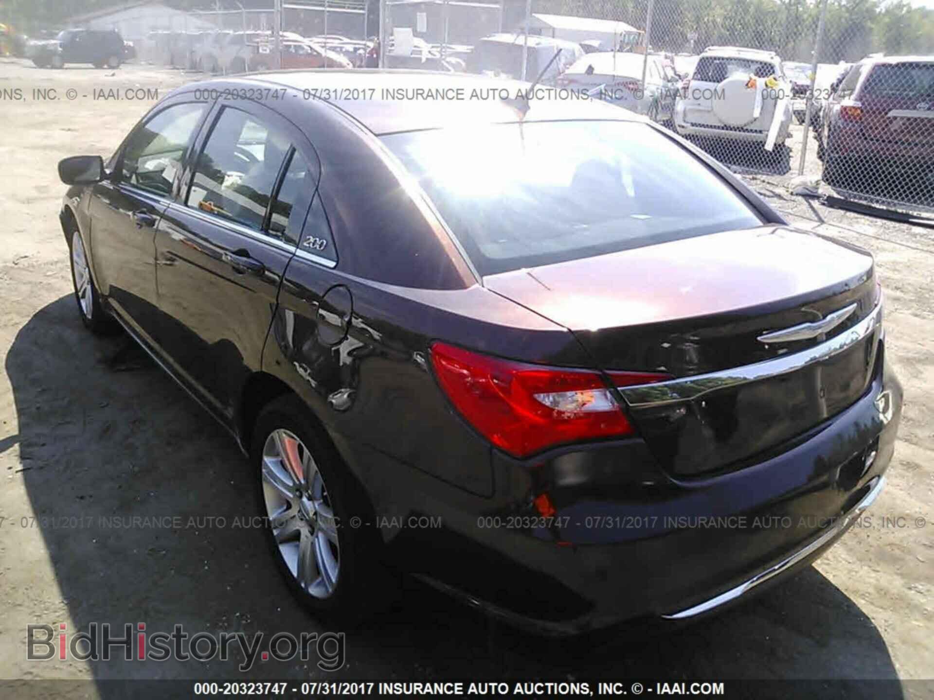 2013 Chrysler 200 - VIN: 1C3CCBAB8DN698080 - Фото 3