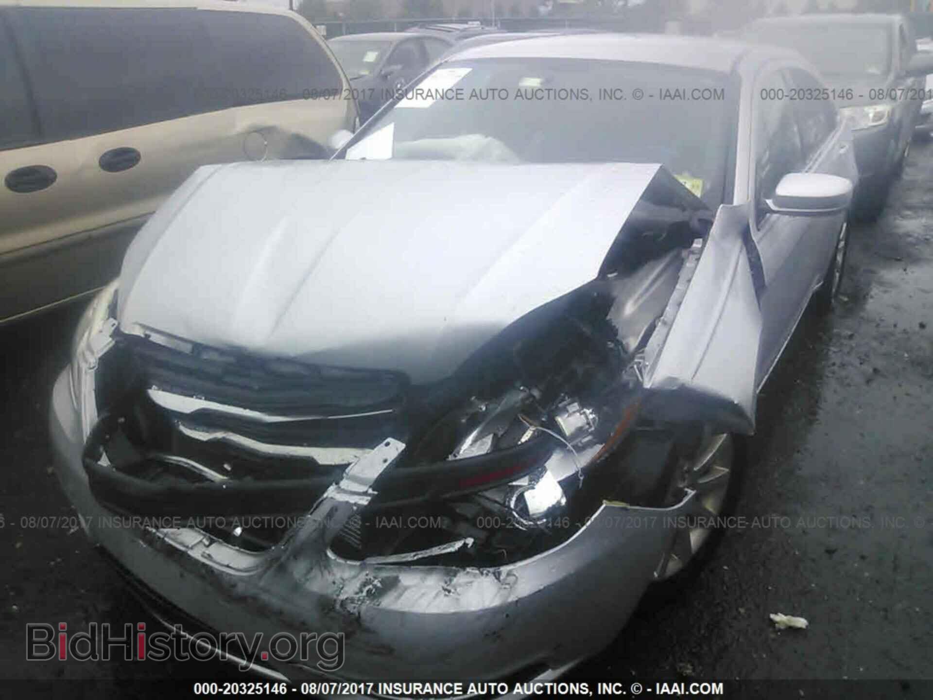 2011 Chrysler 200 - VIN: 1C3BC1FG2BN503307 - Фото 2