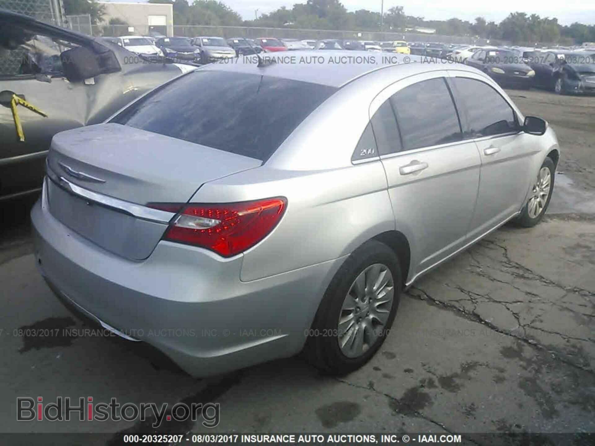 2012 Chrysler 200 - VIN: 1C3CCBAB6CN320760 - Фото 4