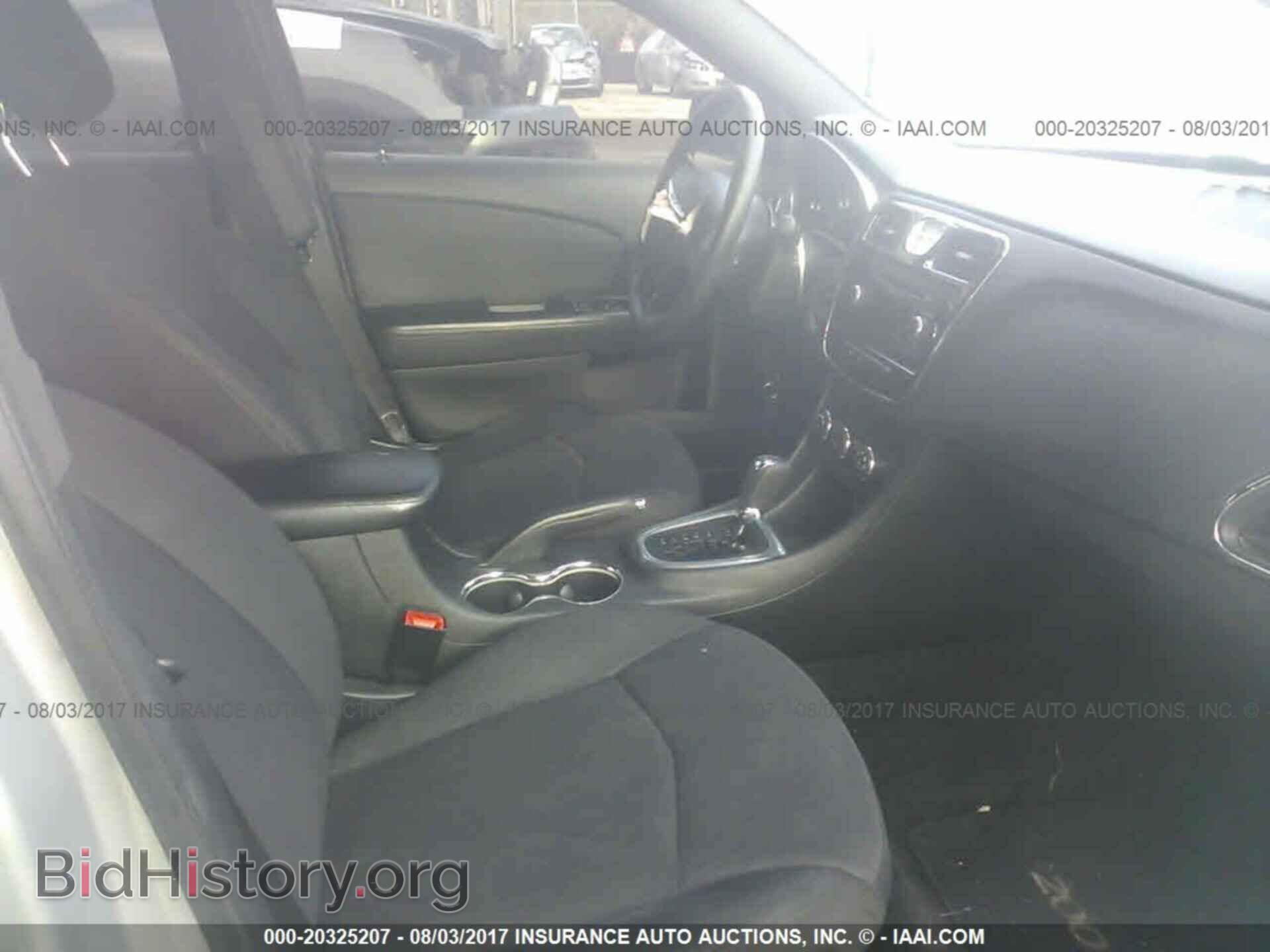 2012 Chrysler 200 - VIN: 1C3CCBAB6CN320760 - Фото 5