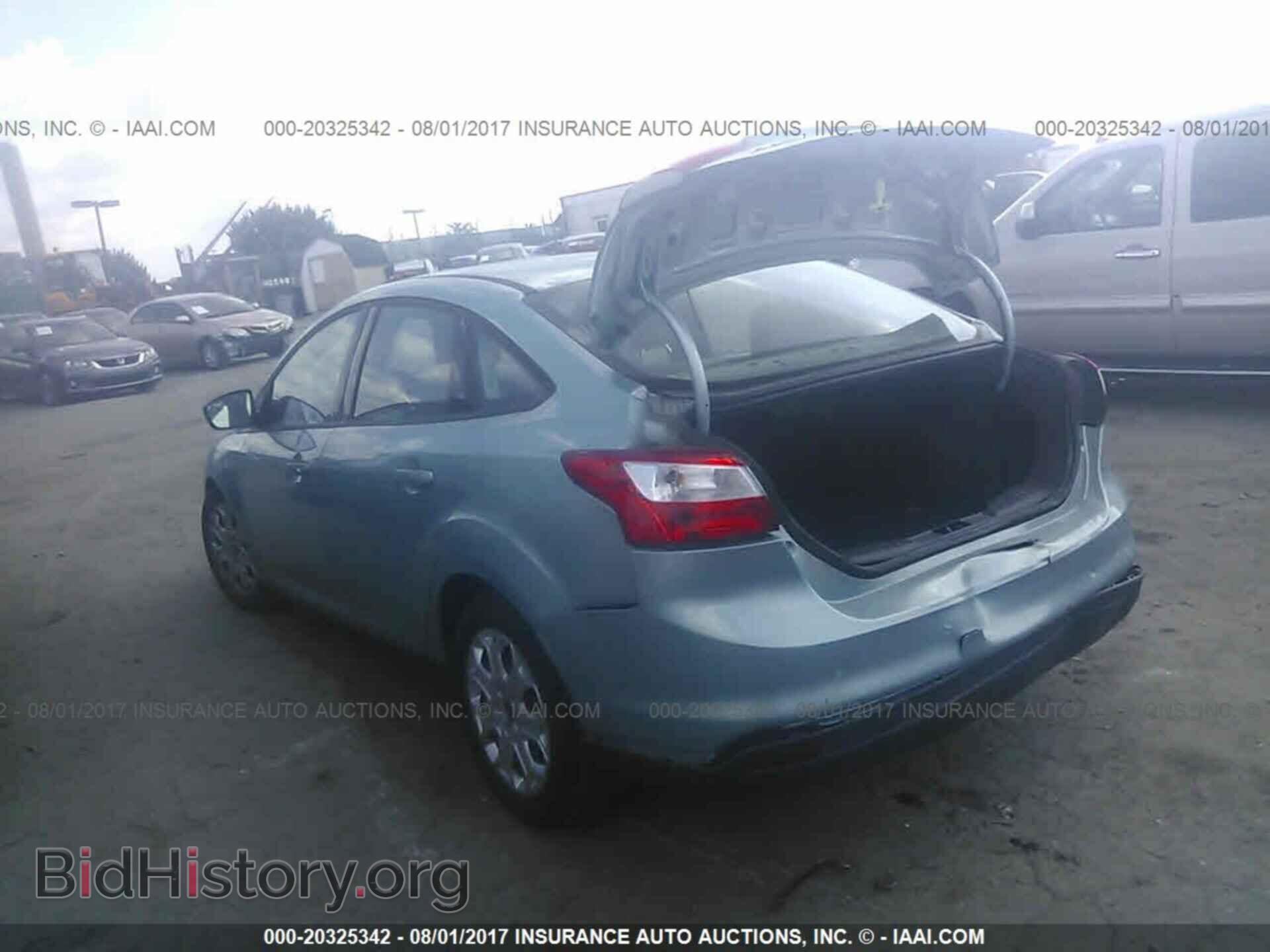 2012 Ford Focus - VIN: 1FAHP3F27CL219247 - Photo 3