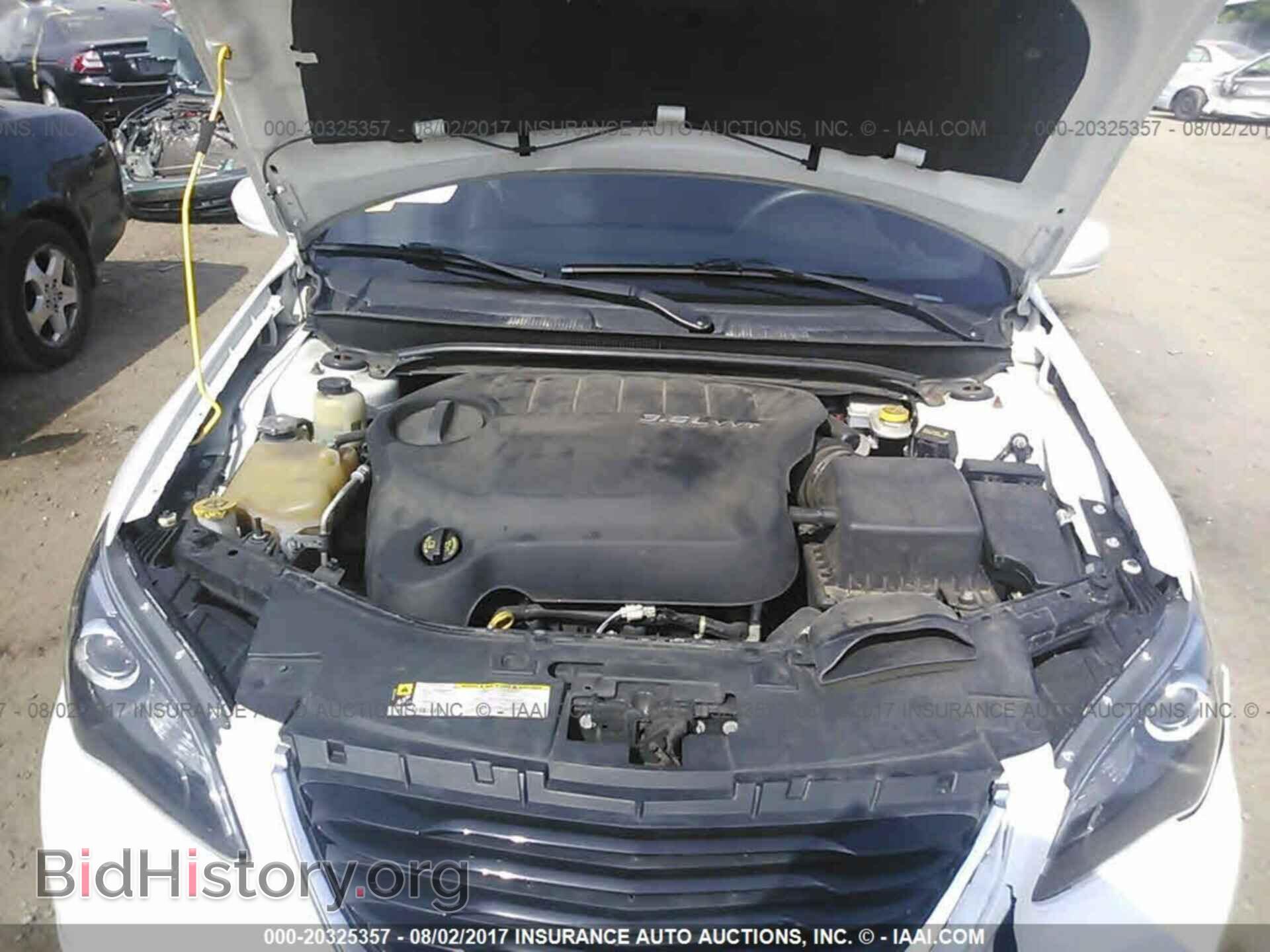 2013 Chrysler 200 - VIN: 1C3CCBCG1DN651479 - Photo 10