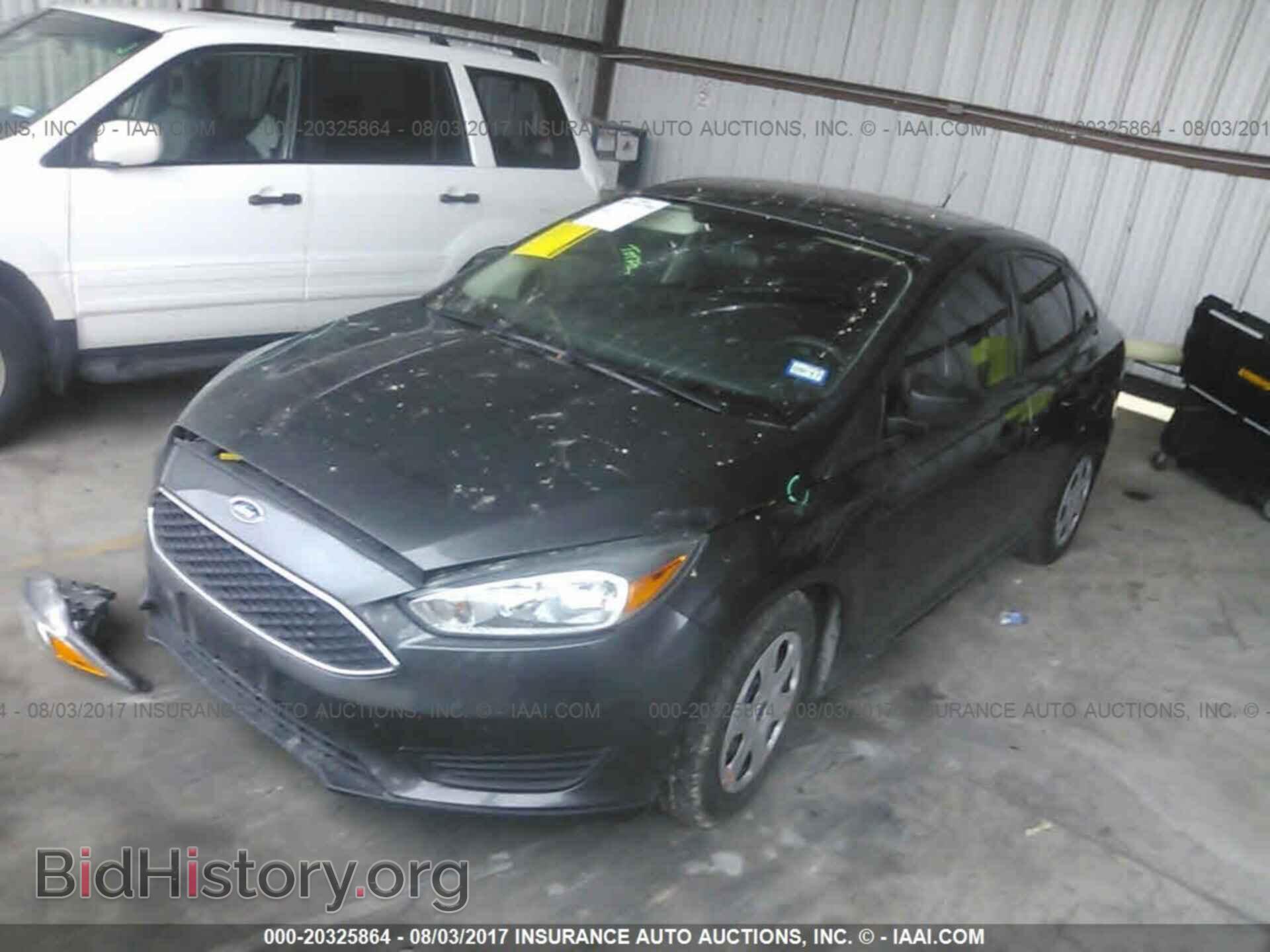 2015 Ford Focus - VIN: 1FADP3E27FL313519 - Photo 2