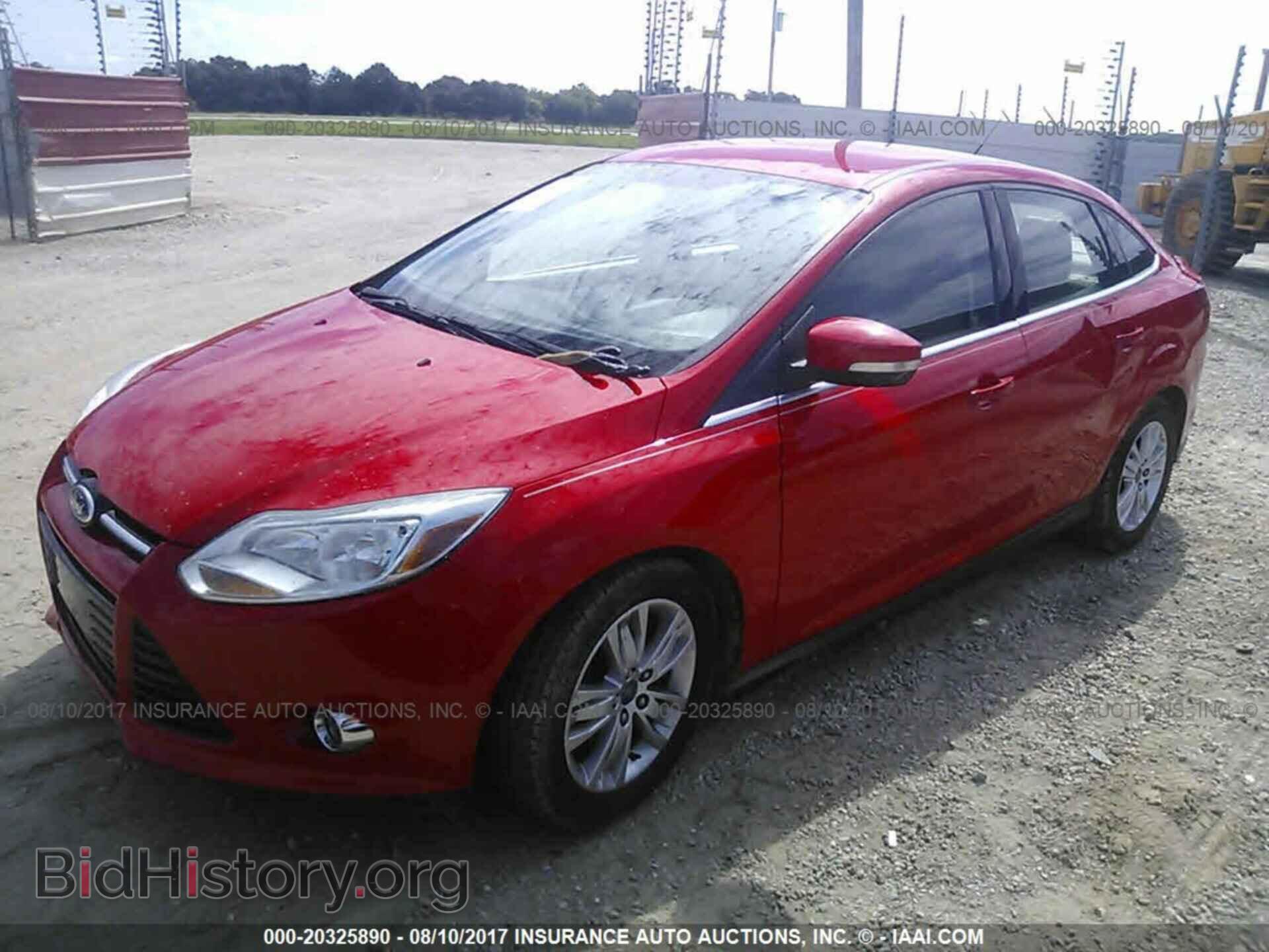 2012 Ford Focus - VIN: 1FAHP3H28CL478682 - Photo 2