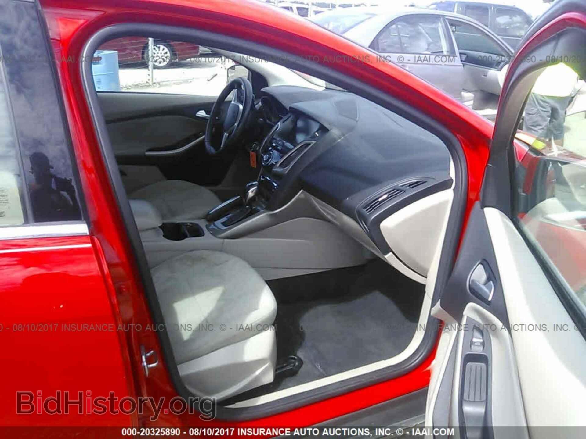 2012 Ford Focus - VIN: 1FAHP3H28CL478682 - Photo 5