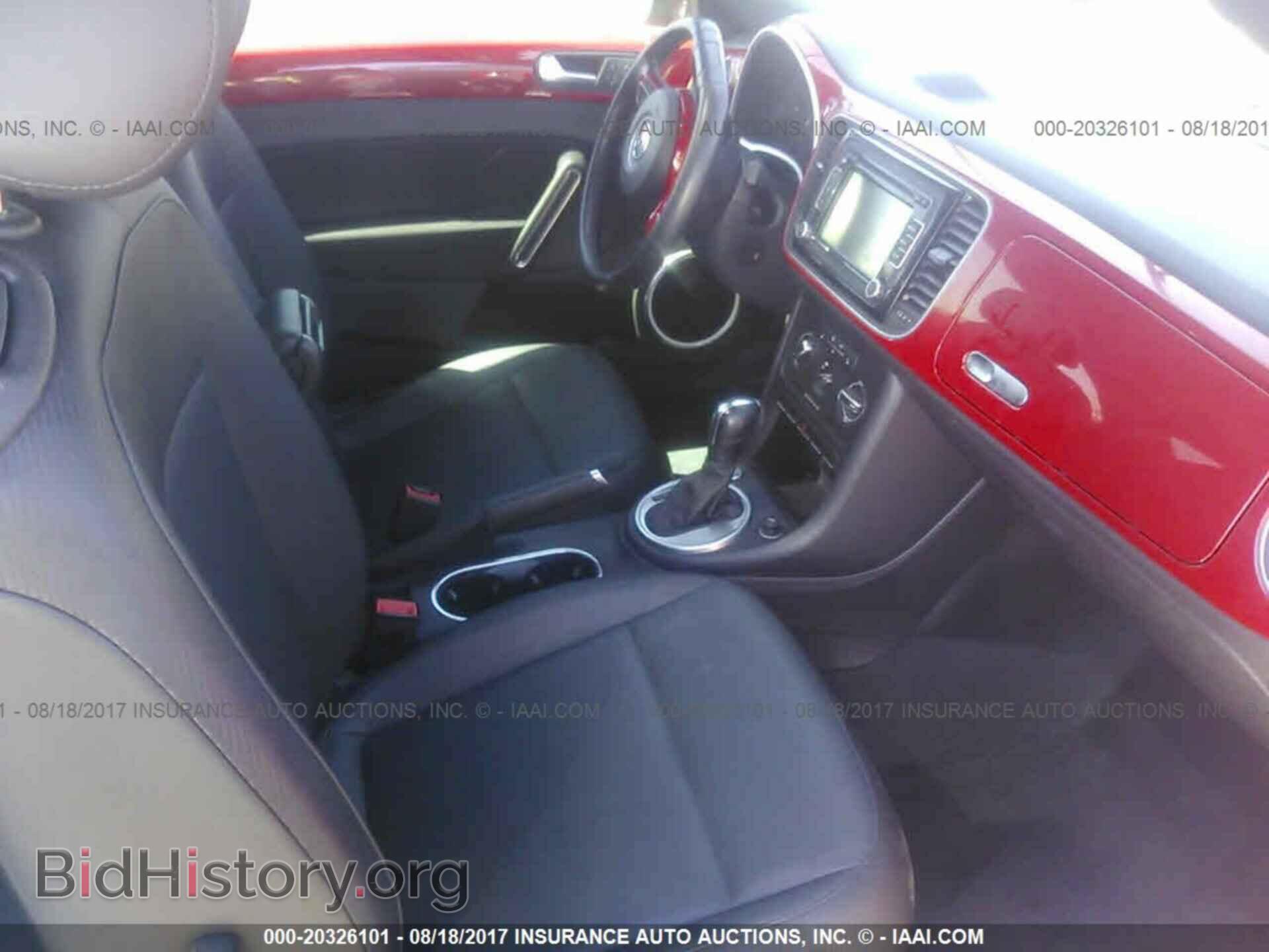 2012 Volkswagen Beetle - VIN: 3VWJP7AT0CM610433 - Фото 5