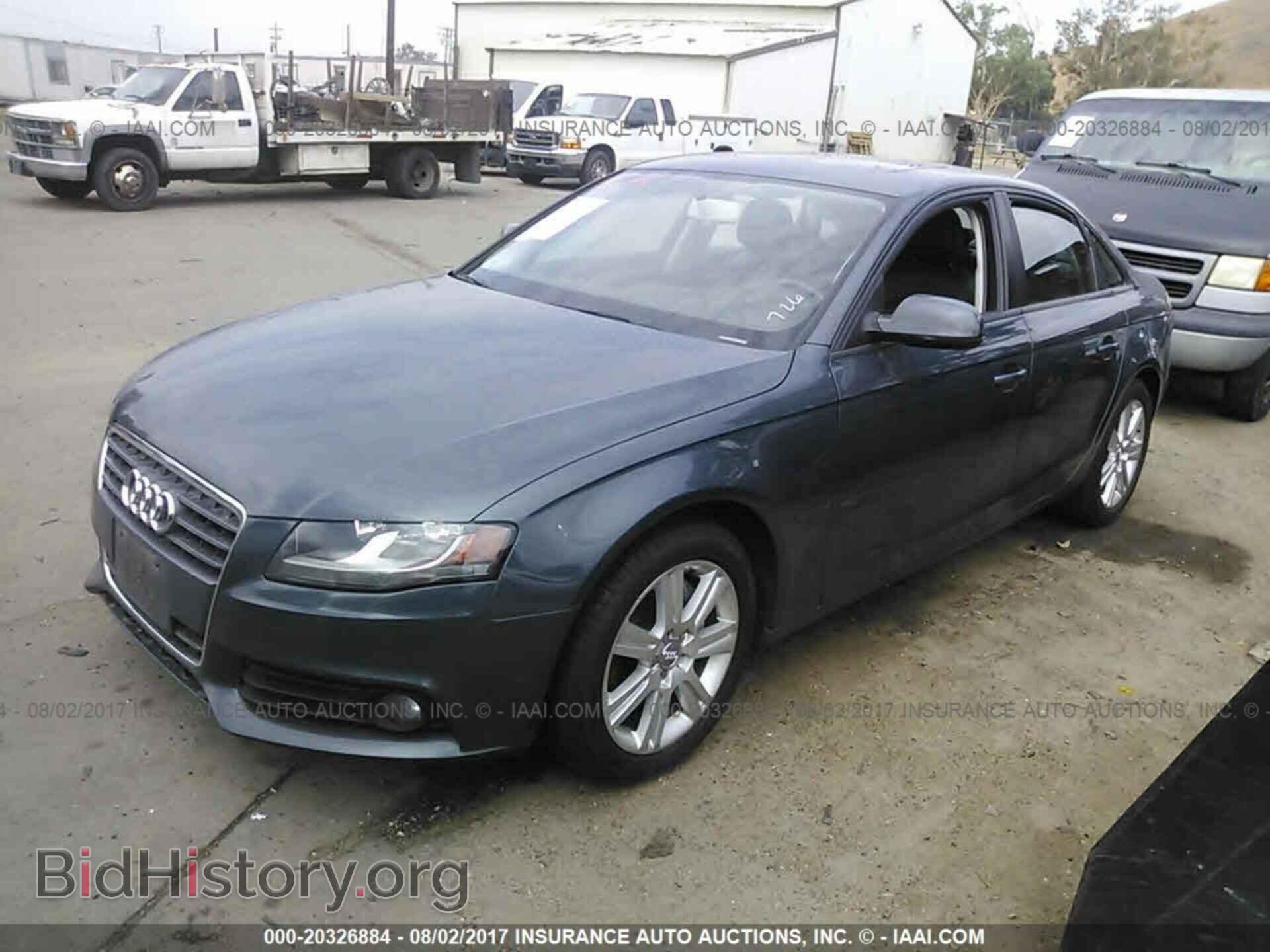 2011 Audi A4 - VIN: WAUAFAFL2BN020473 - Фото 2