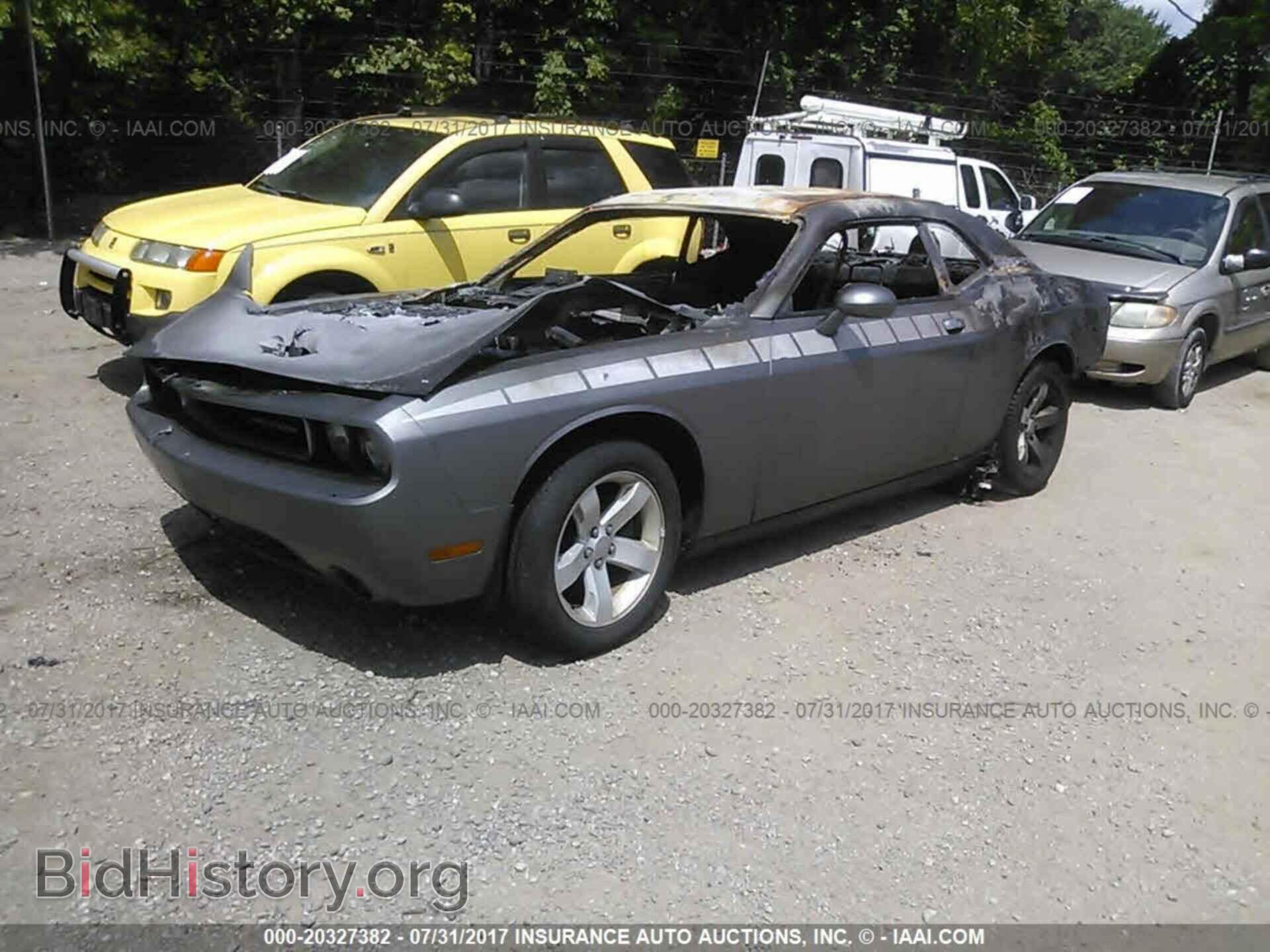 2011 Dodge Challenger - VIN: 2B3CJ4DG4BH605602 - Фото 2