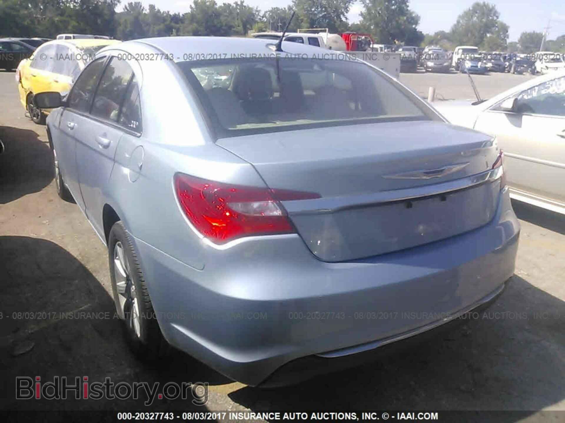 2013 Chrysler 200 - VIN: 1C3CCBBB2DN723103 - Фото 3