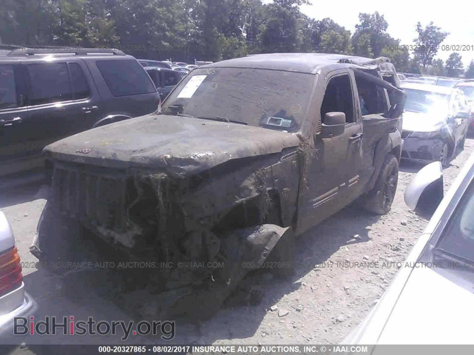 2011 Jeep Liberty - VIN: 1J4PN2GK2BW504577 - Фото 2