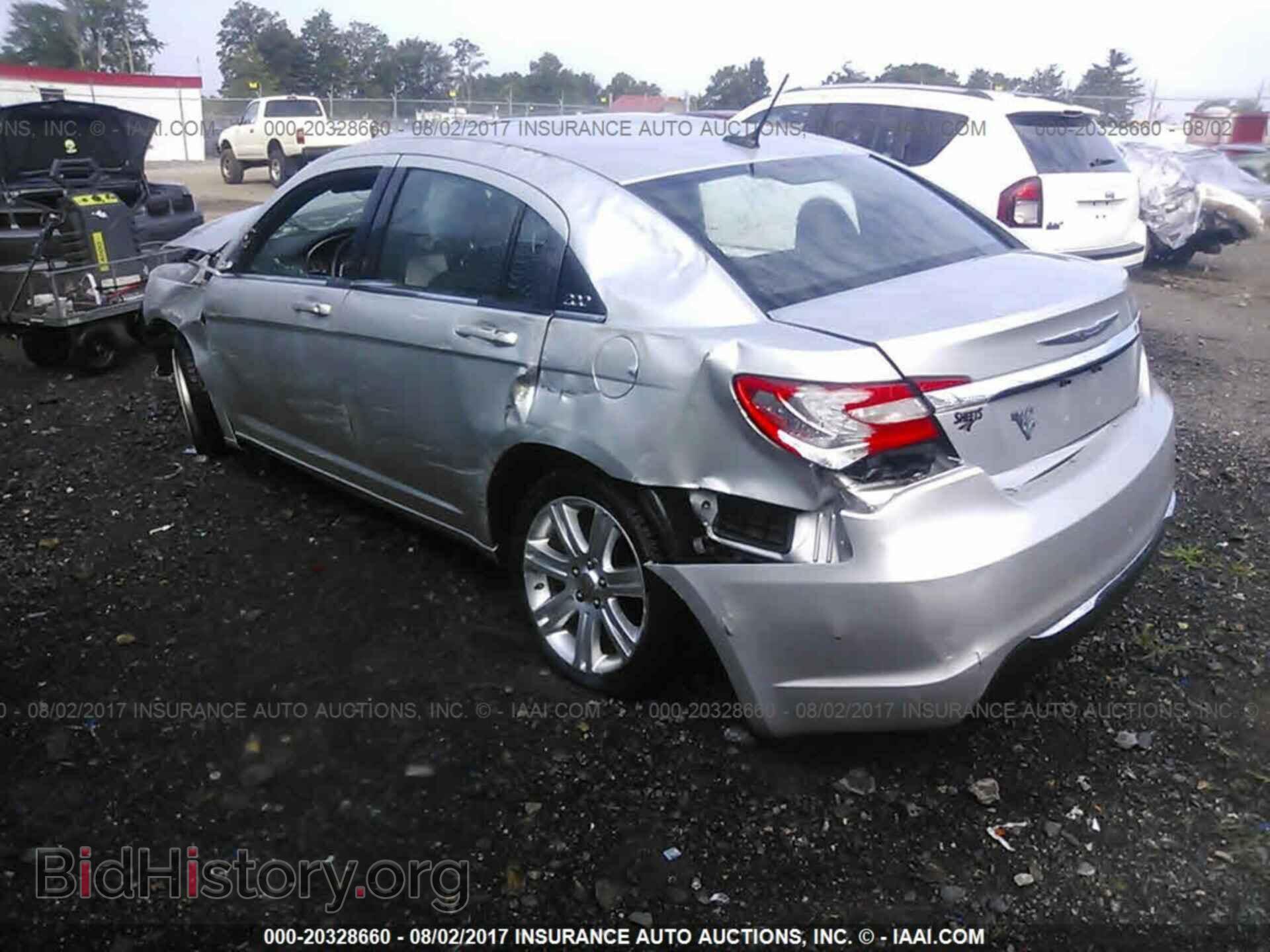 2012 Chrysler 200 - VIN: 1C3CCBBB3CN151604 - Фото 3