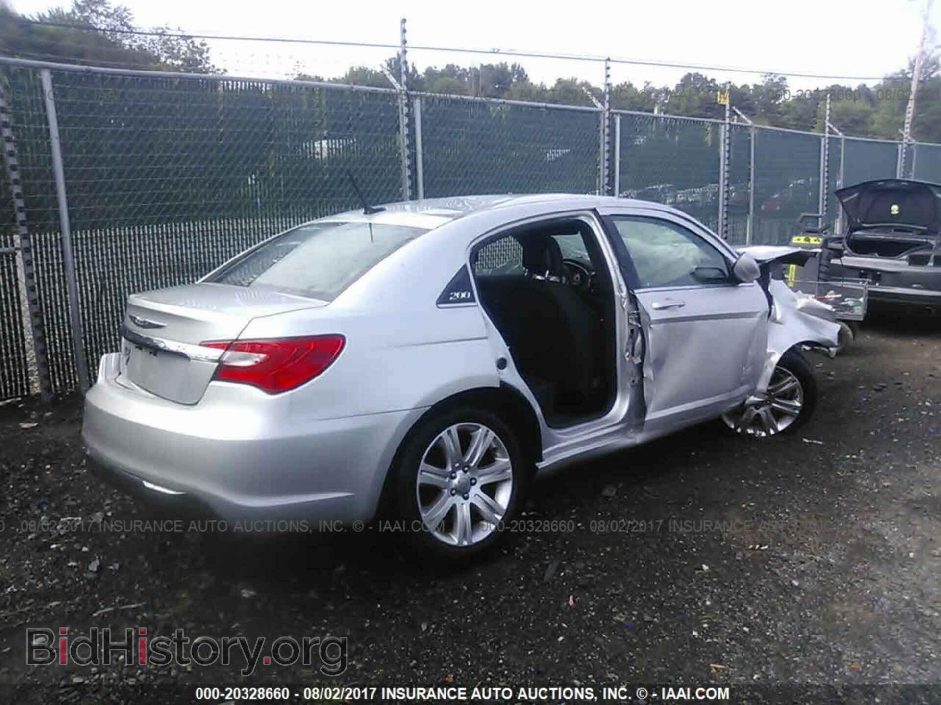 2012 Chrysler 200 - VIN: 1C3CCBBB3CN151604 - Фото 4