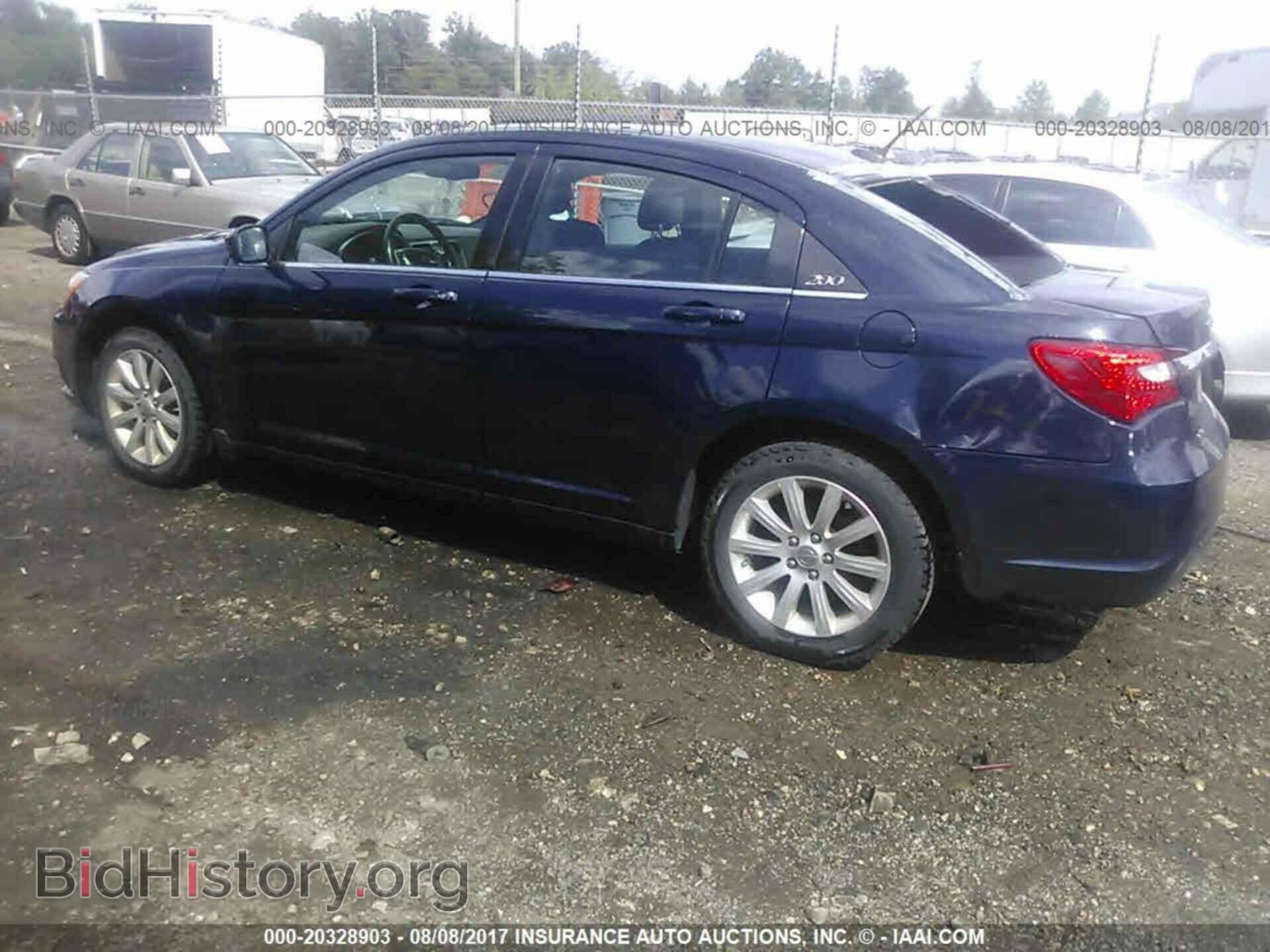 2014 Chrysler 200 - VIN: 1C3CCBBB3EN137799 - Photo 3