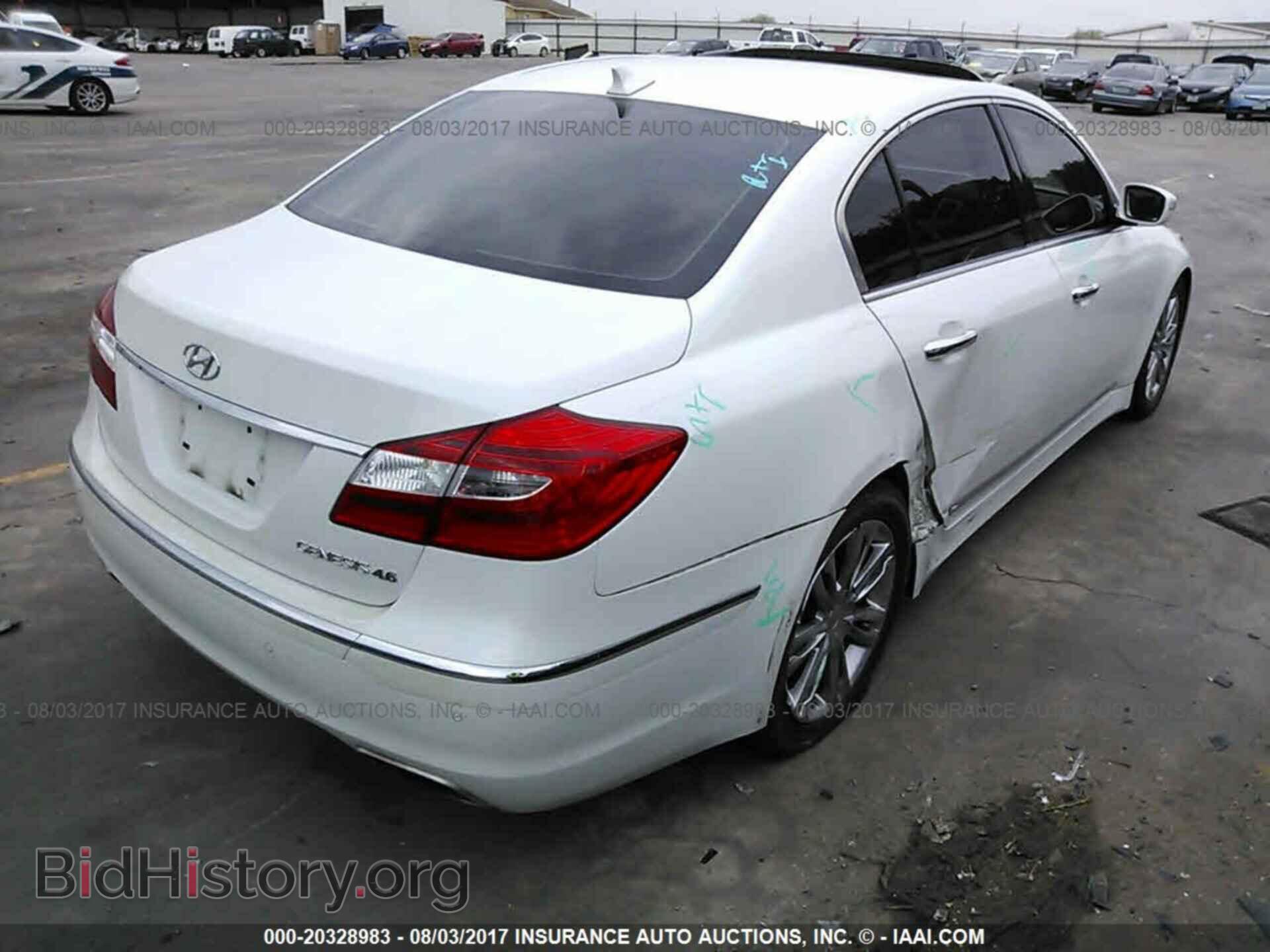 2012 Hyundai Genesis - VIN: KMHGC4DF7CU180629 - Фото 4