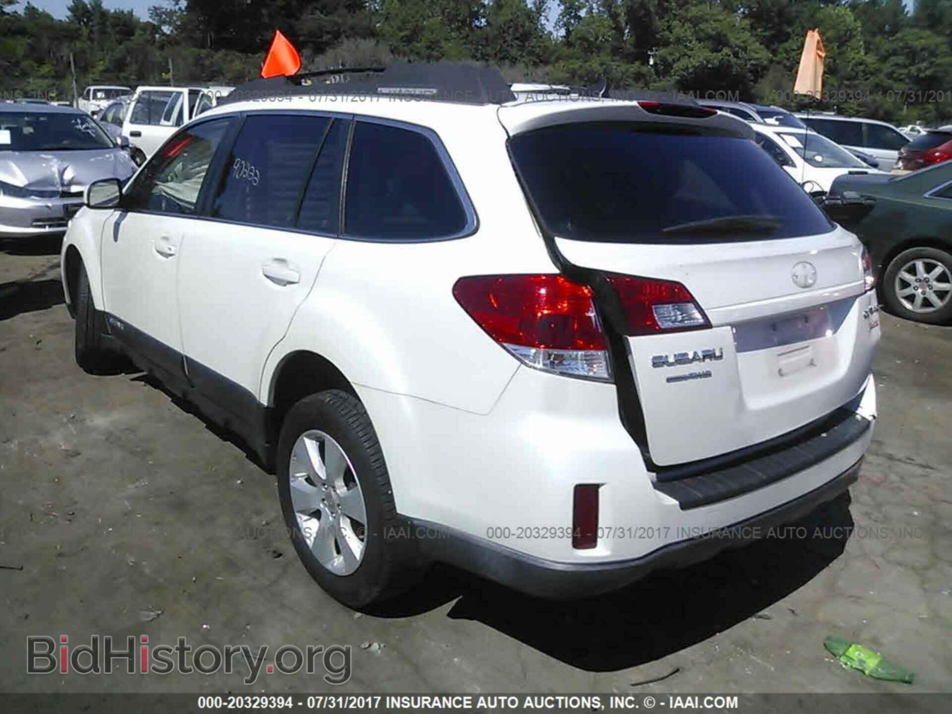 2011 Subaru Outback - VIN: 4S4BRBFC3B3361666 - Фото 3