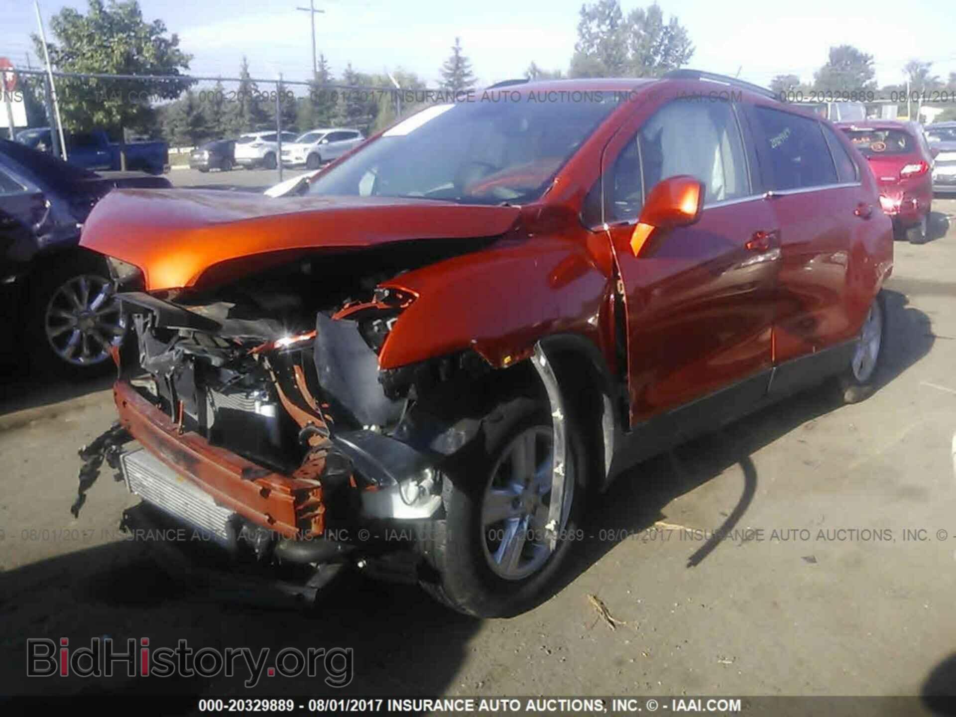2015 Chevrolet Trax - VIN: KL7CJLSB2FB240381 - Фото 2