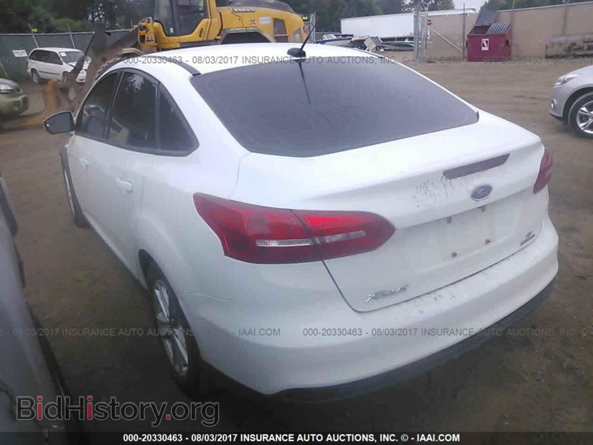 2015 Ford Focus - VIN: 1FADP3F27FL206145 - Photo 3