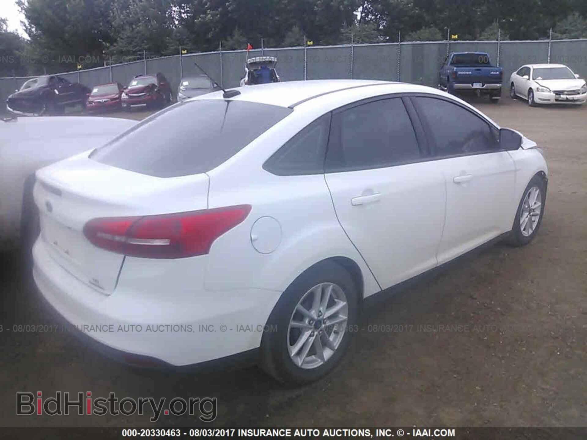 2015 Ford Focus - VIN: 1FADP3F27FL206145 - Photo 4