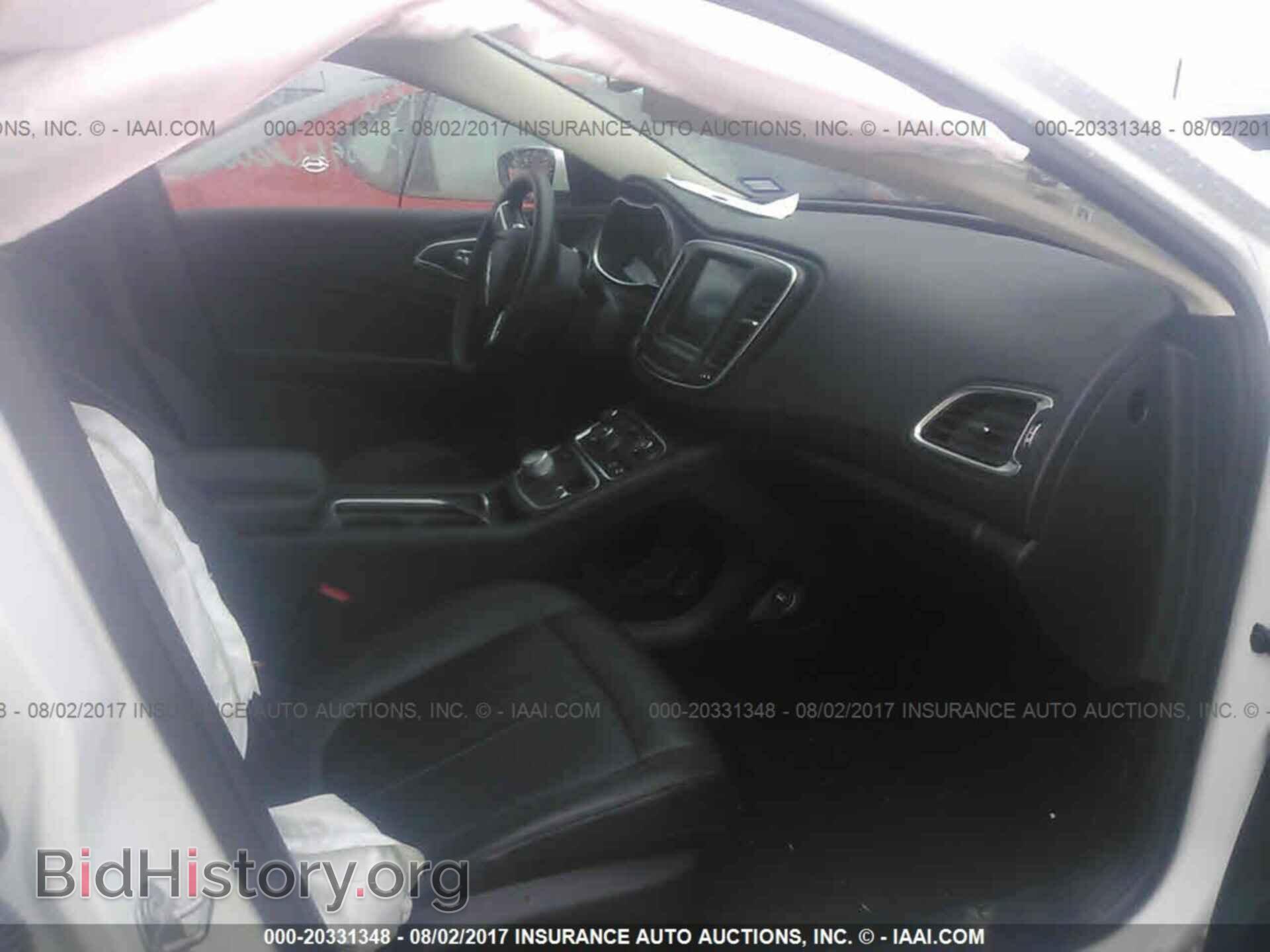 2016 Chrysler 200 - VIN: 1C3CCCAB6GN178213 - Photo 5