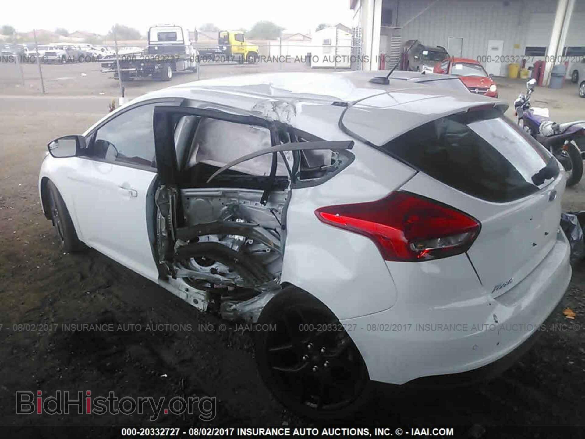 2016 Ford Focus - VIN: 1FADP3K28GL256009 - Фото 3