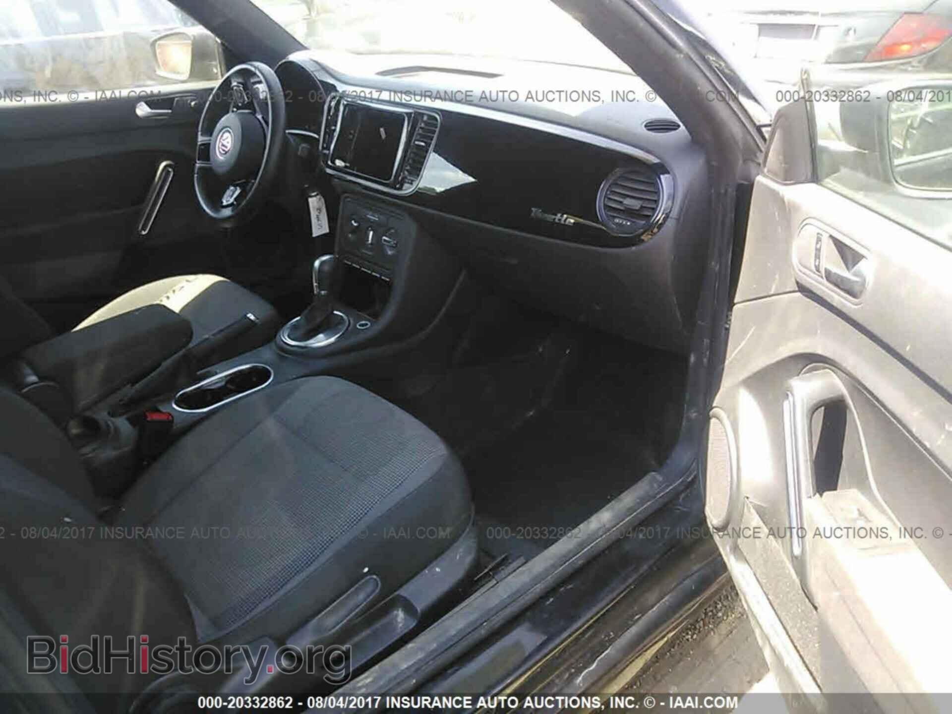 2017 Volkswagen Beetle - VIN: 3VWF17AT2HM612246 - Фото 5