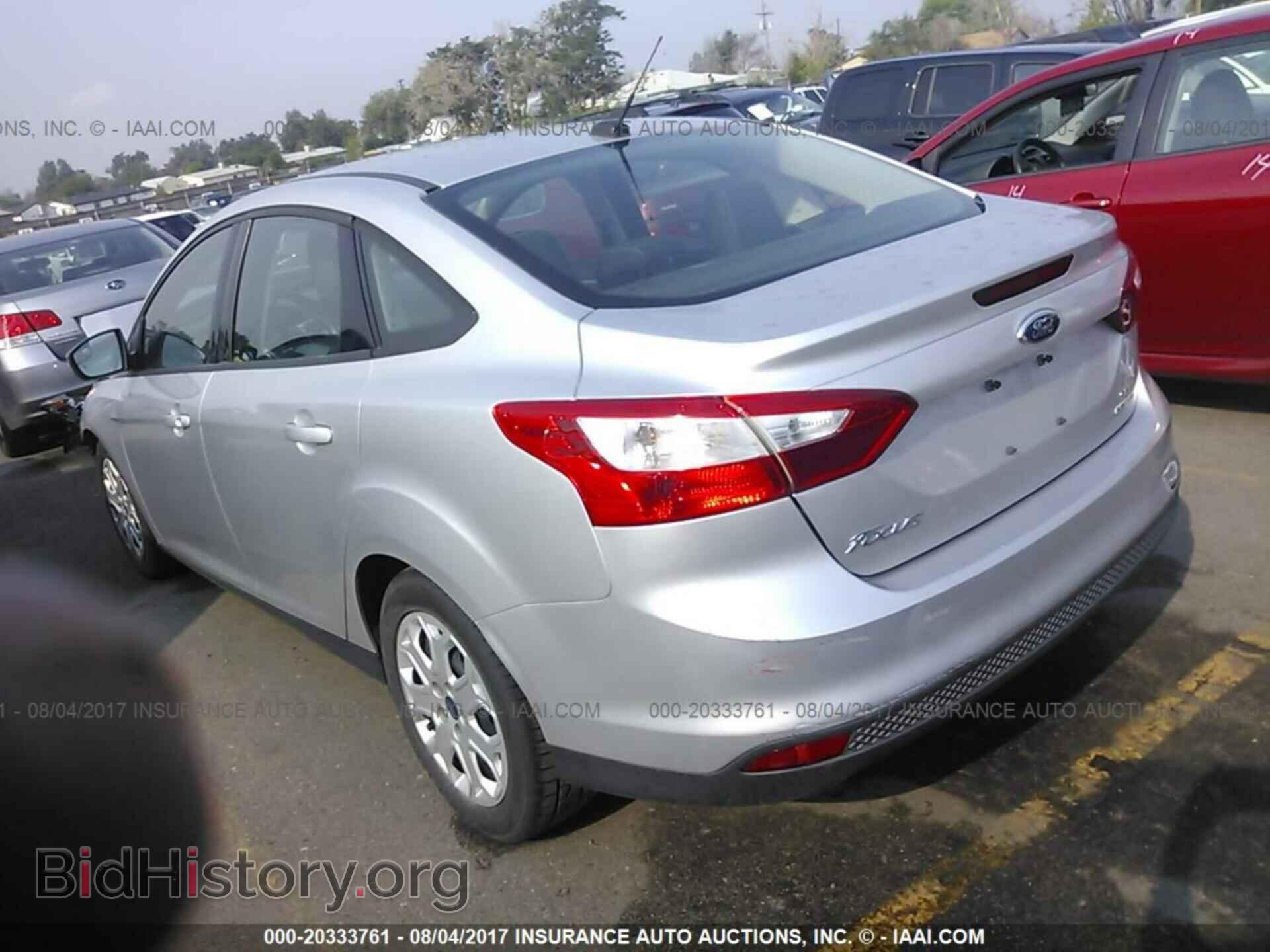 2012 Ford Focus - VIN: 1FAHP3F24CL366321 - Photo 3