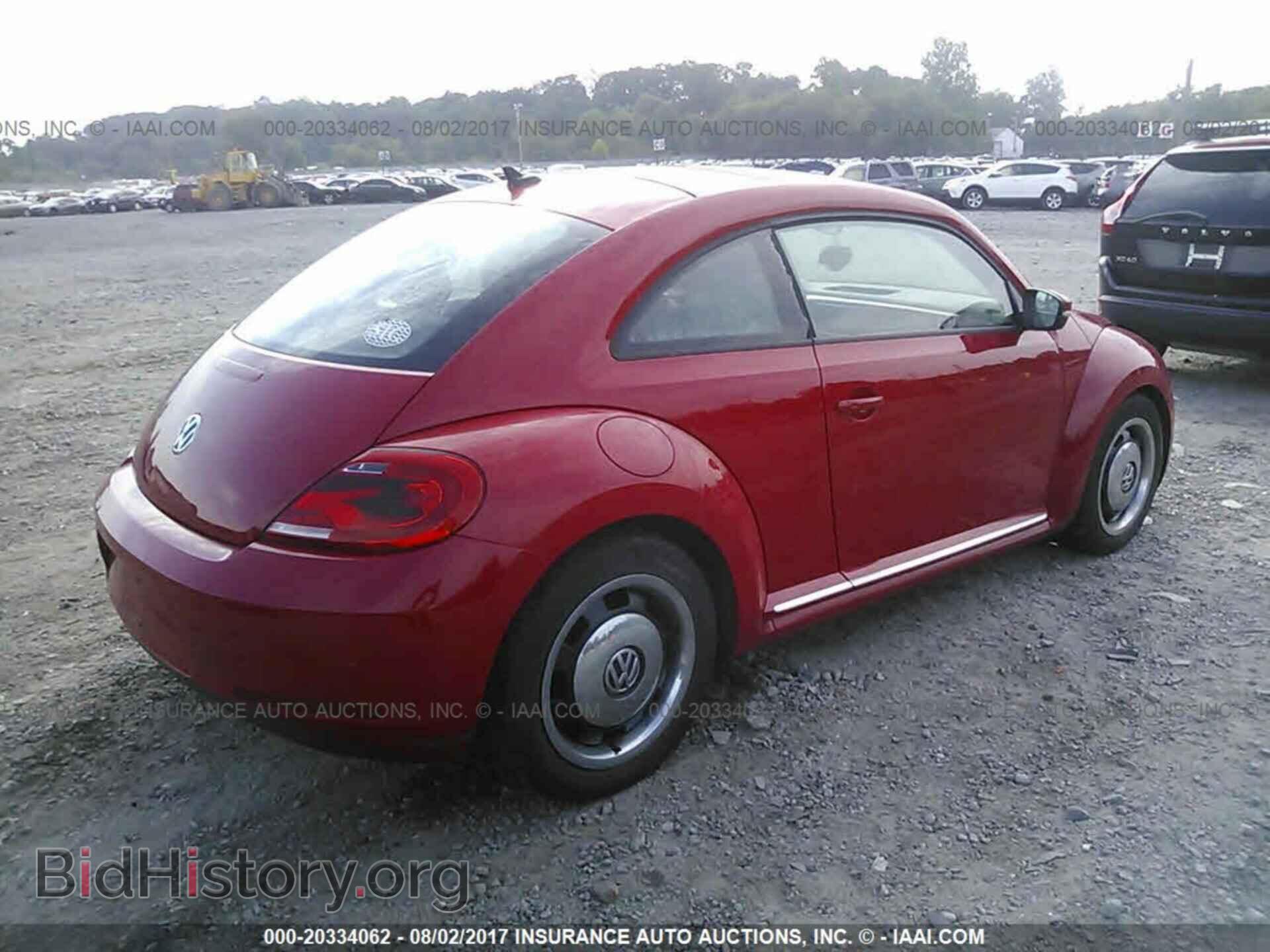 2012 Volkswagen Beetle - VIN: 3VWJP7AT2CM637858 - Фото 4
