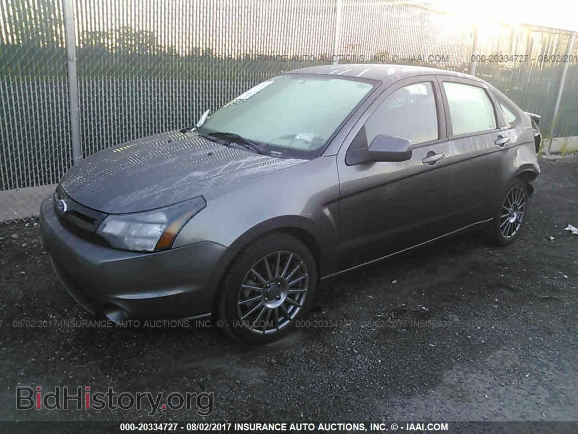 2011 Ford Focus - VIN: 1FAHP3GN2BW144205 - Фото 2