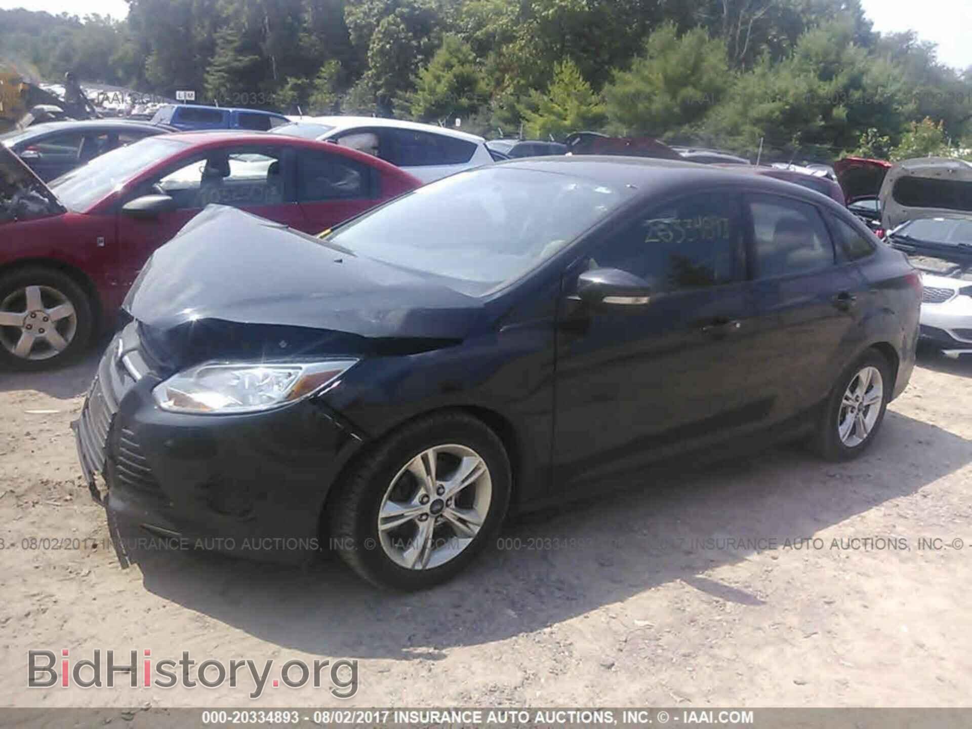 2014 Ford Focus - VIN: 1FADP3F25EL162032 - Photo 2