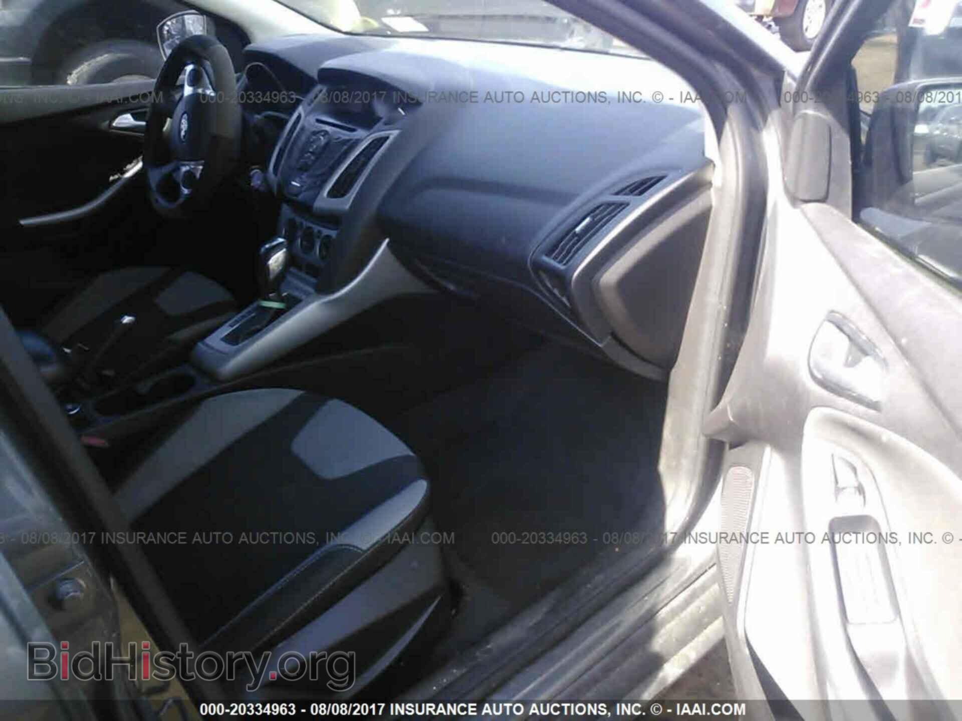 2012 Ford Focus - VIN: 1FAHP3F22CL384963 - Photo 5