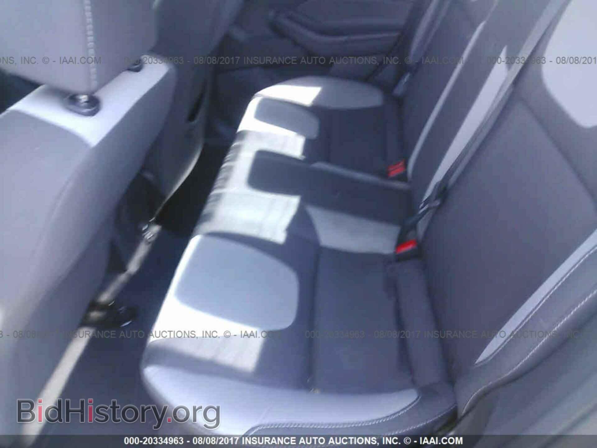 2012 Ford Focus - VIN: 1FAHP3F22CL384963 - Photo 8