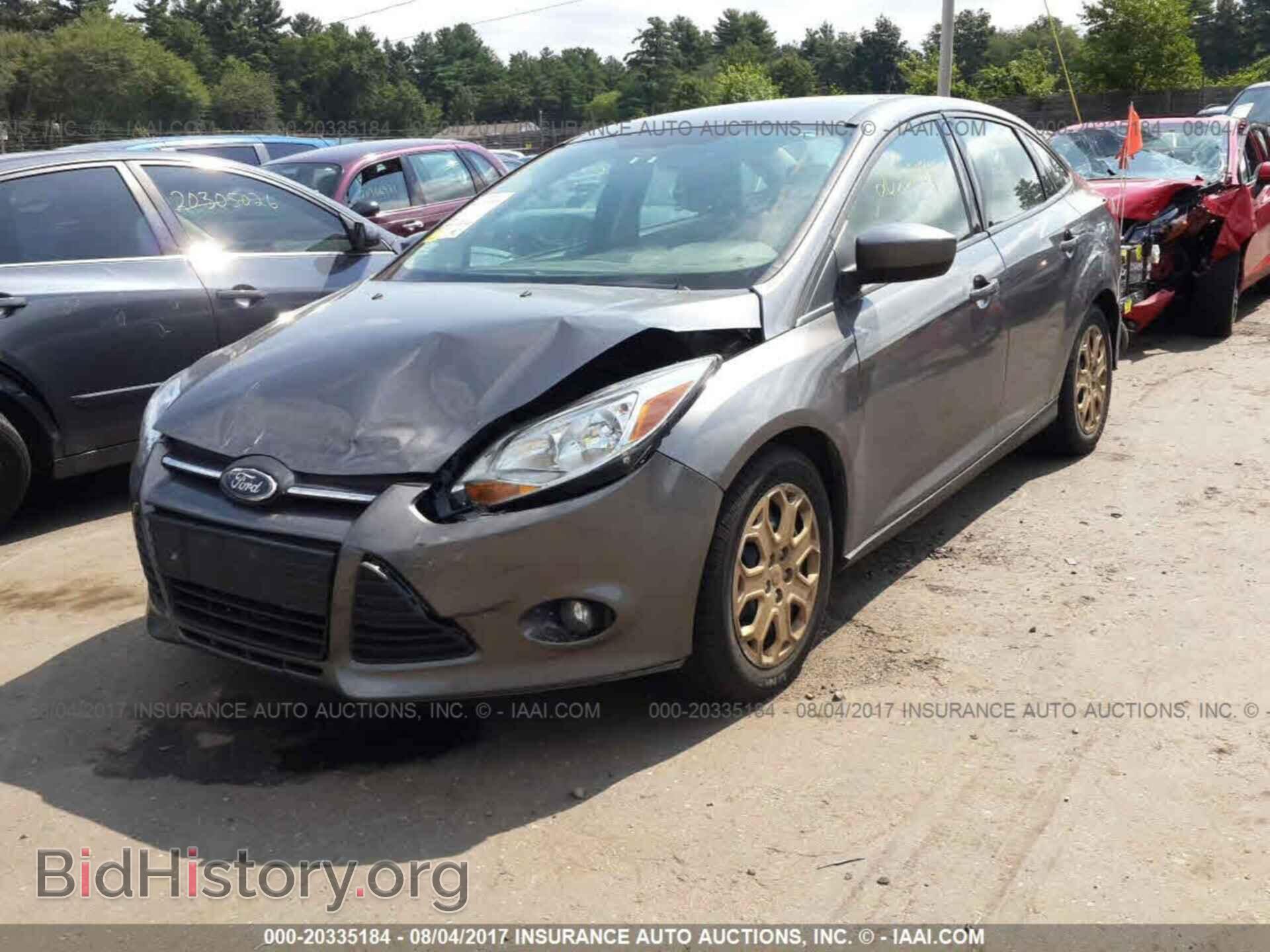2012 Ford Focus - VIN: 1FAHP3F24CL124788 - Photo 2
