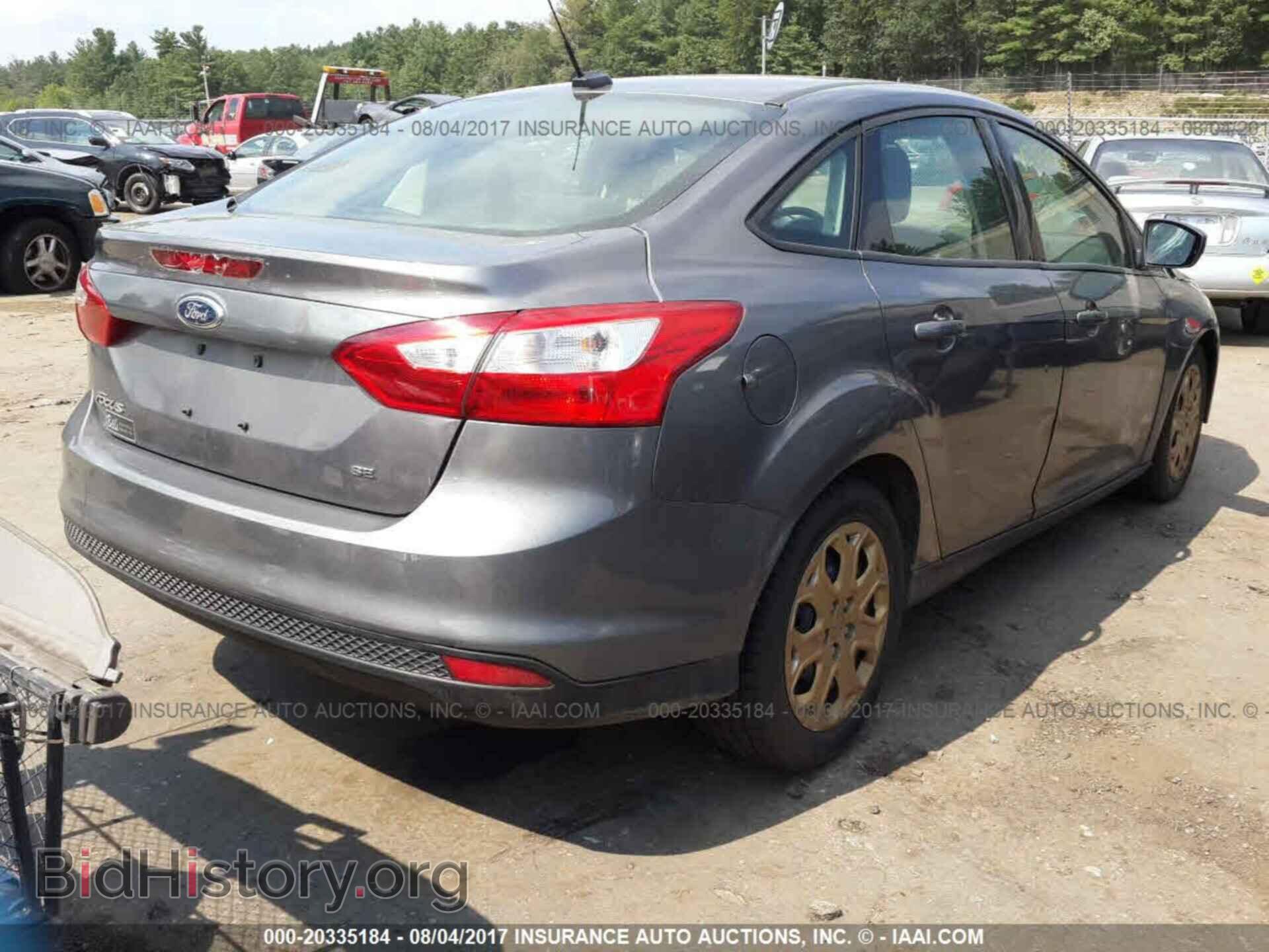 2012 Ford Focus - VIN: 1FAHP3F24CL124788 - Photo 4